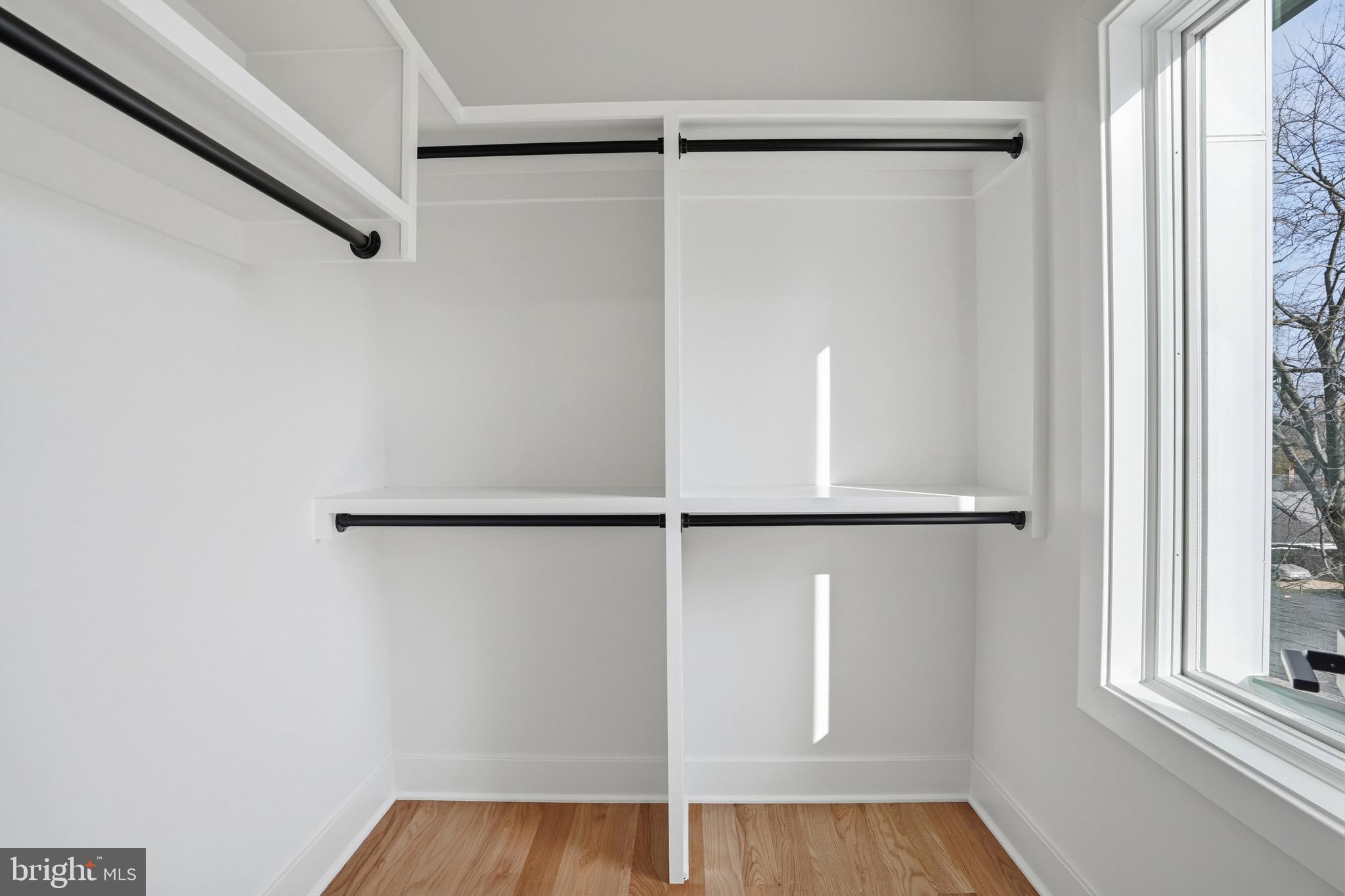 PIMMIT VIEW - Residential