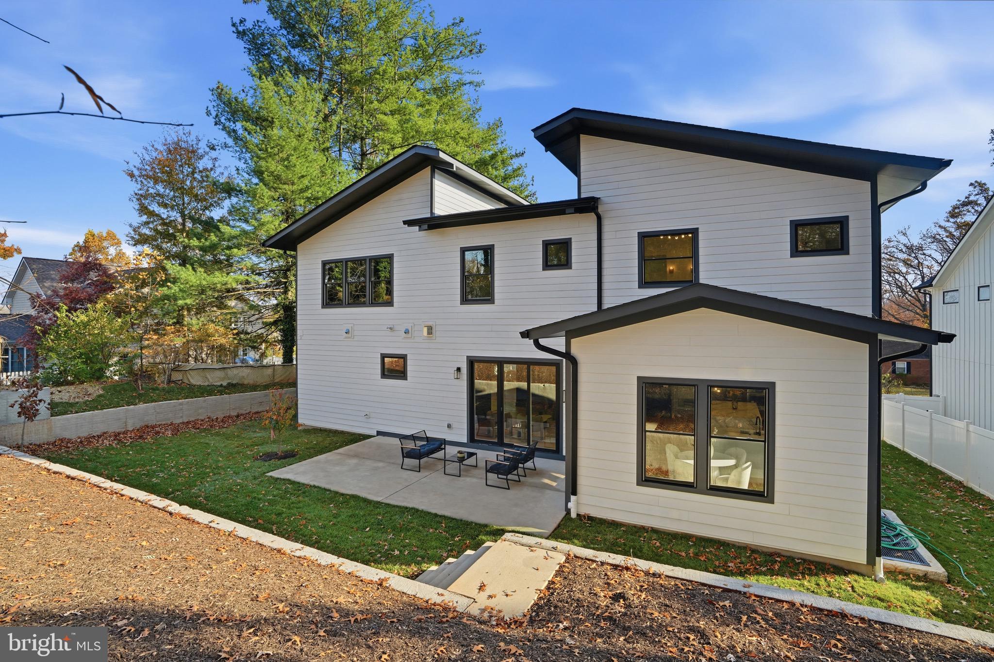 PIMMIT VIEW - Residential