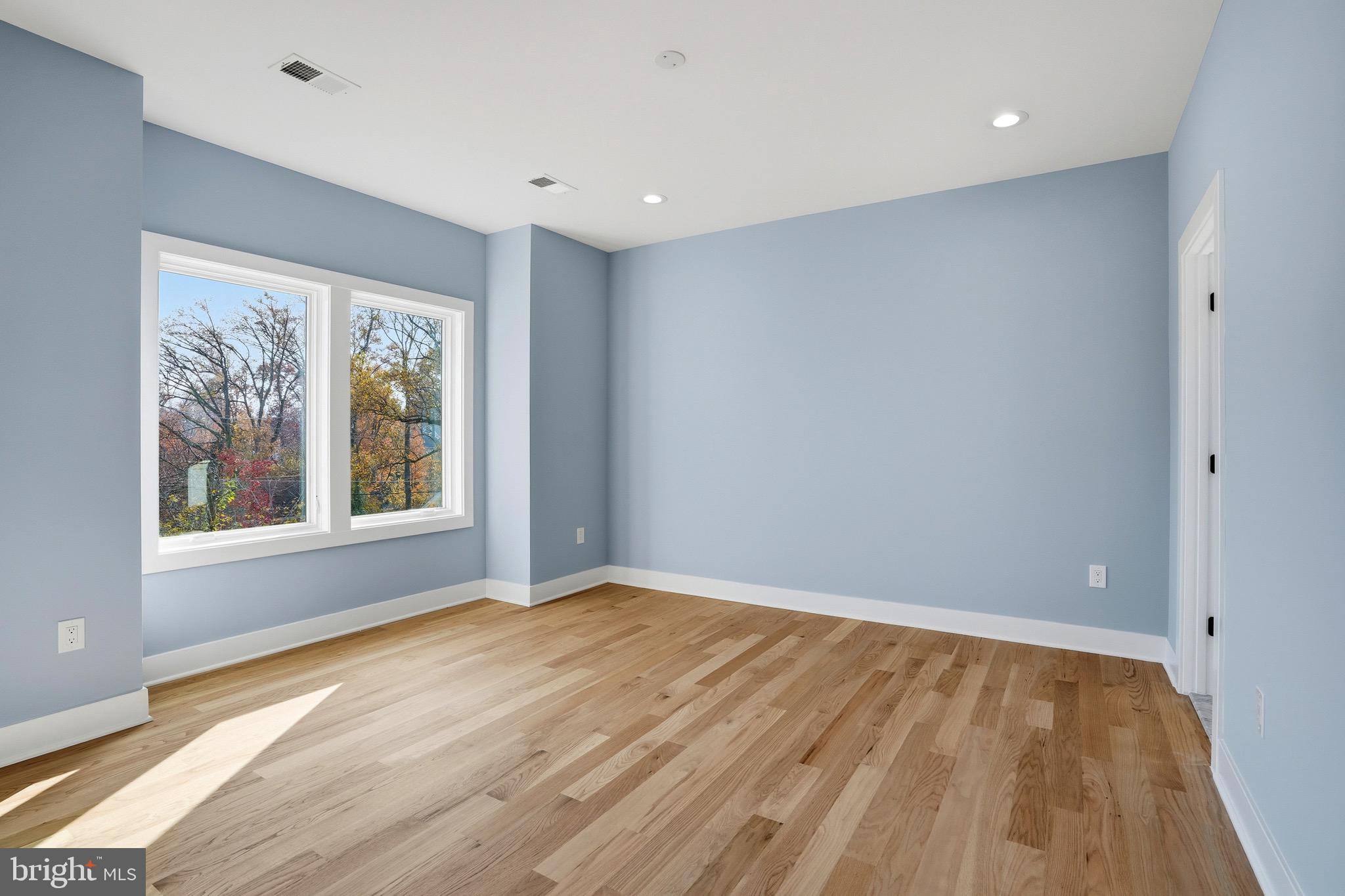 PIMMIT VIEW - Residential