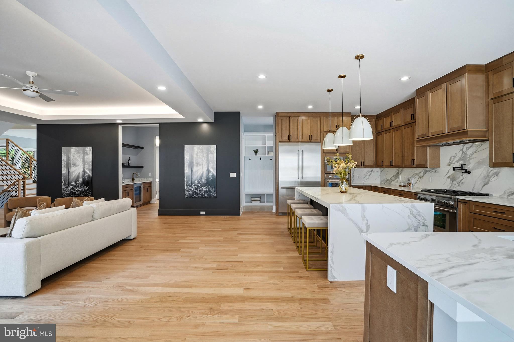 PIMMIT VIEW - Residential