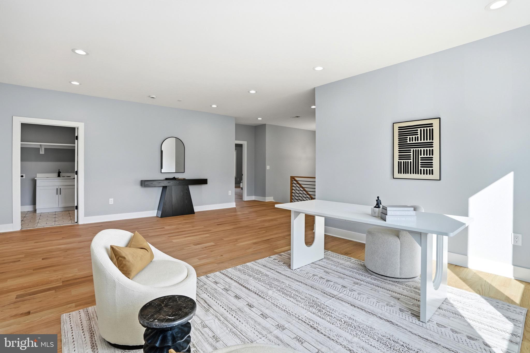 PIMMIT VIEW - Residential