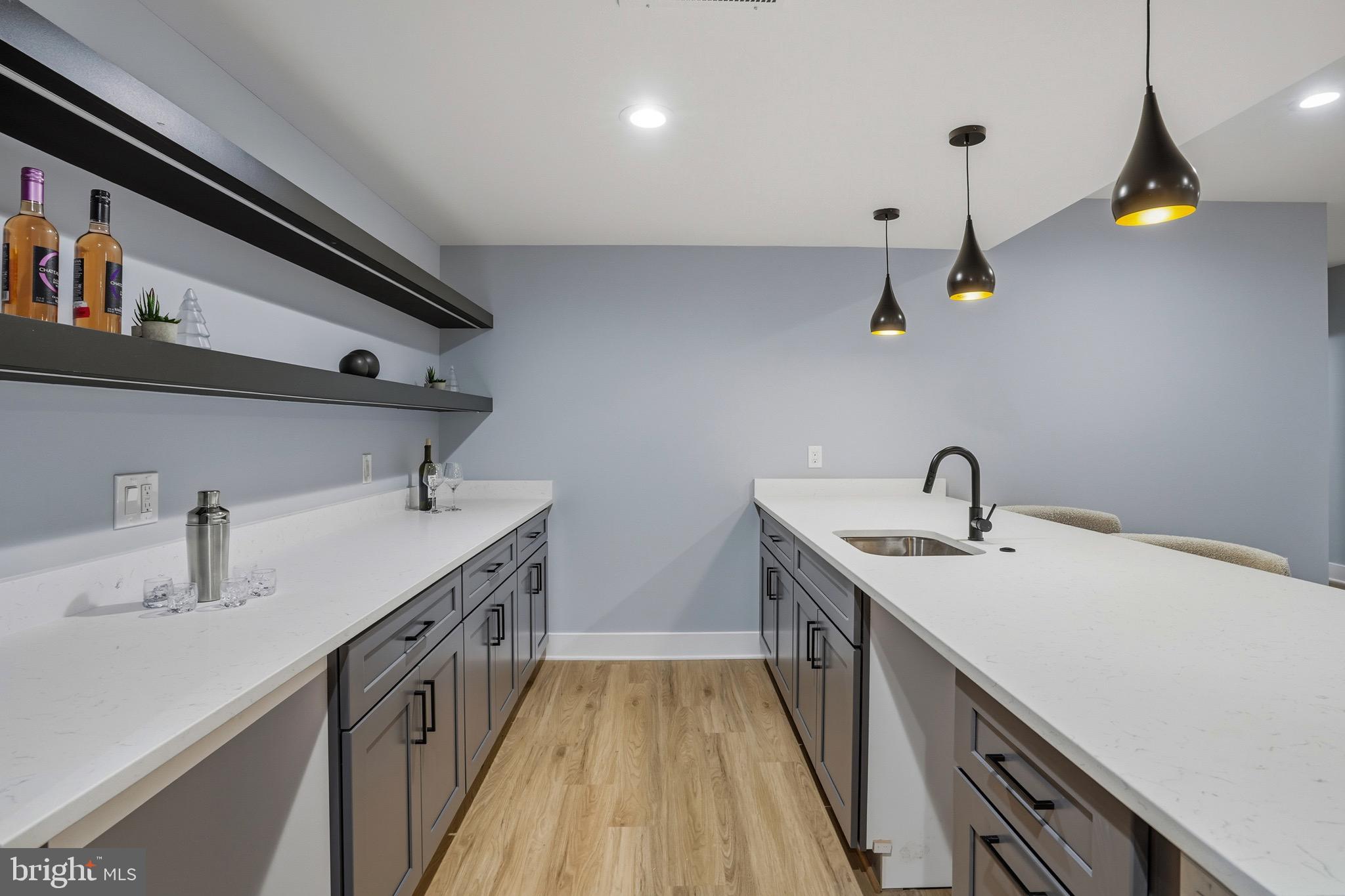 PIMMIT VIEW - Residential