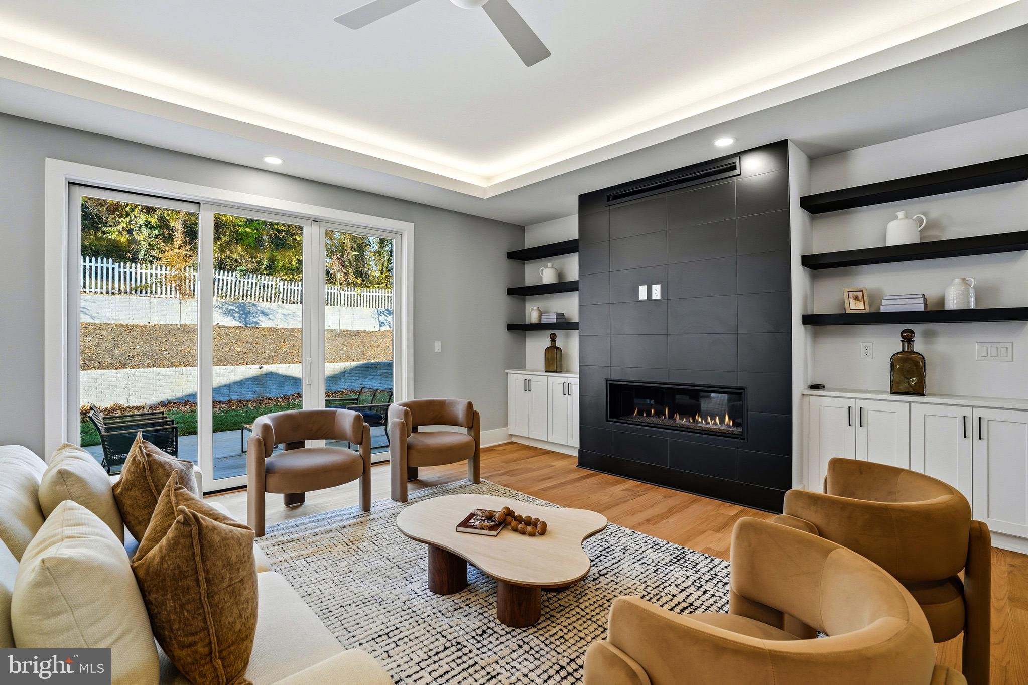 PIMMIT VIEW - Residential