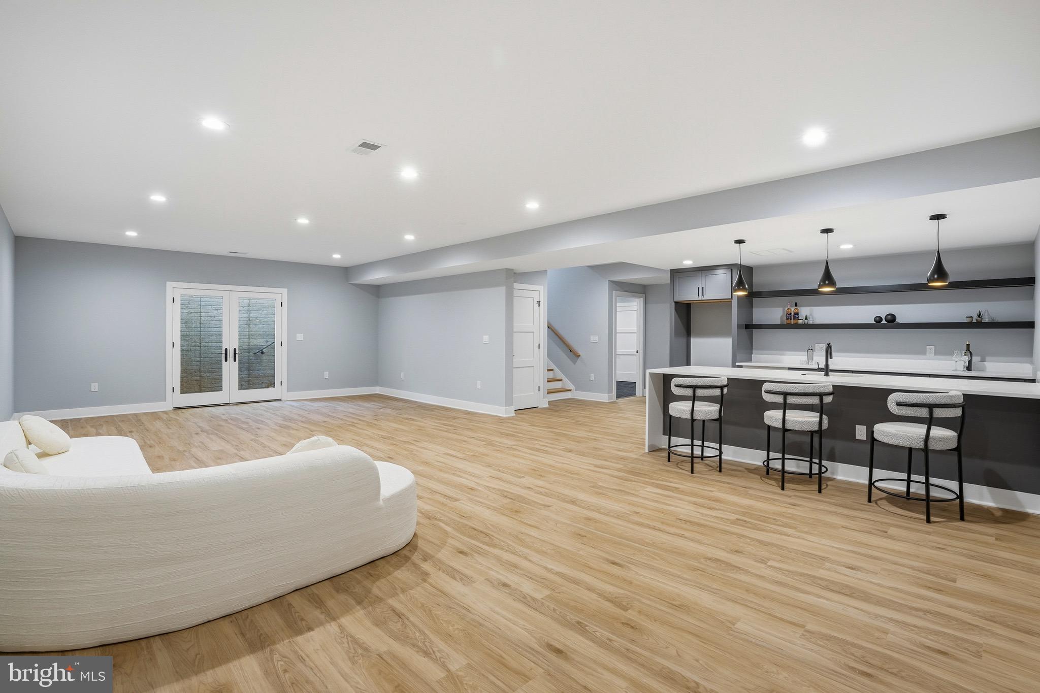 PIMMIT VIEW - Residential