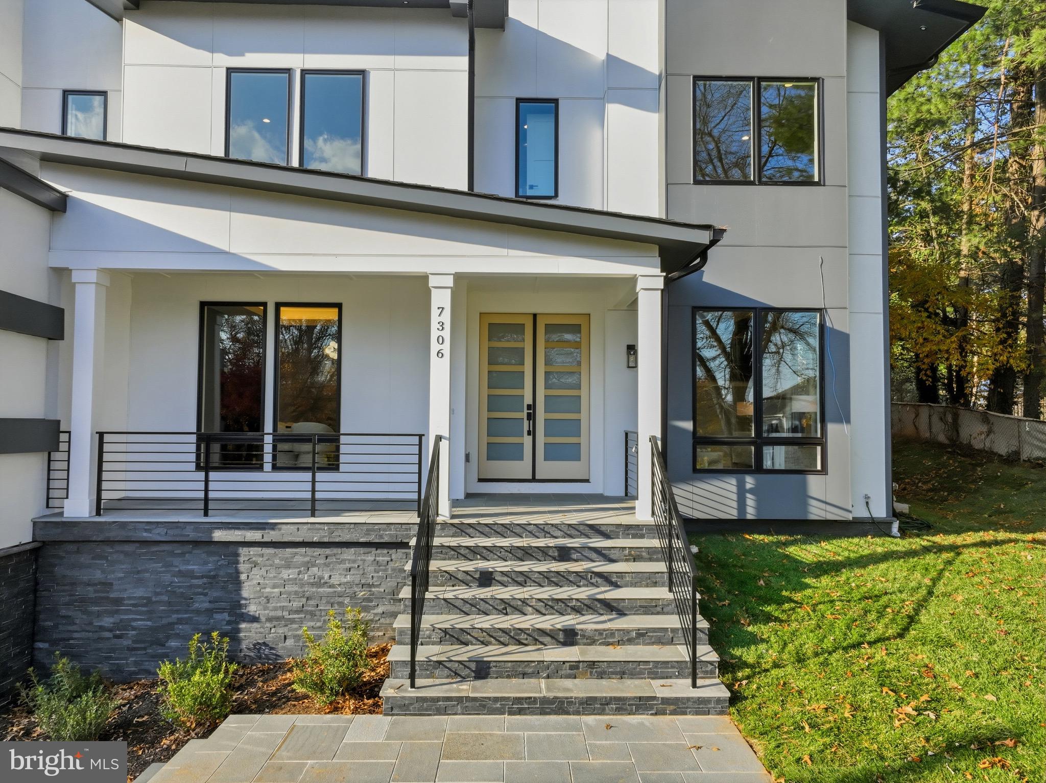 PIMMIT VIEW - Residential