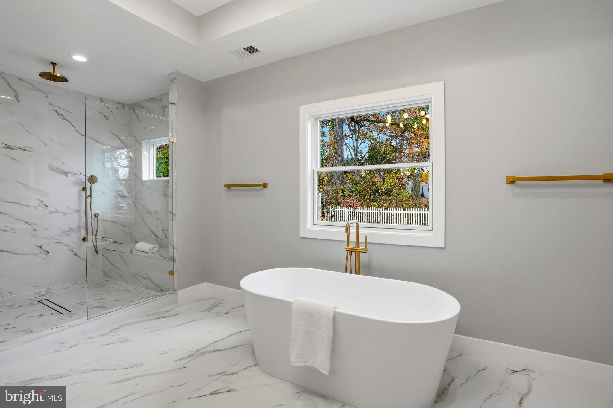 PIMMIT VIEW - Residential