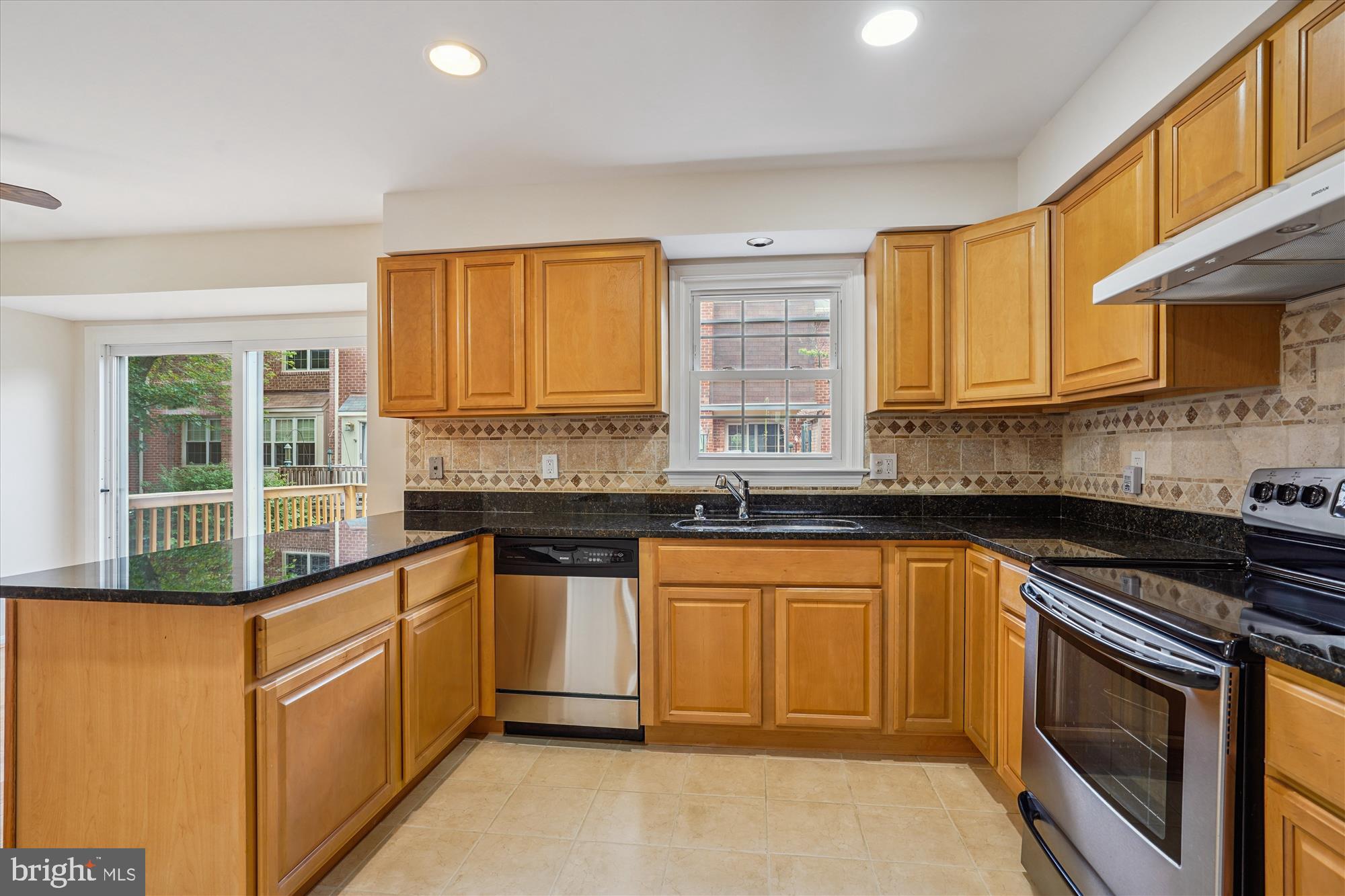 10148 VILLAGE KNOLLS COURT