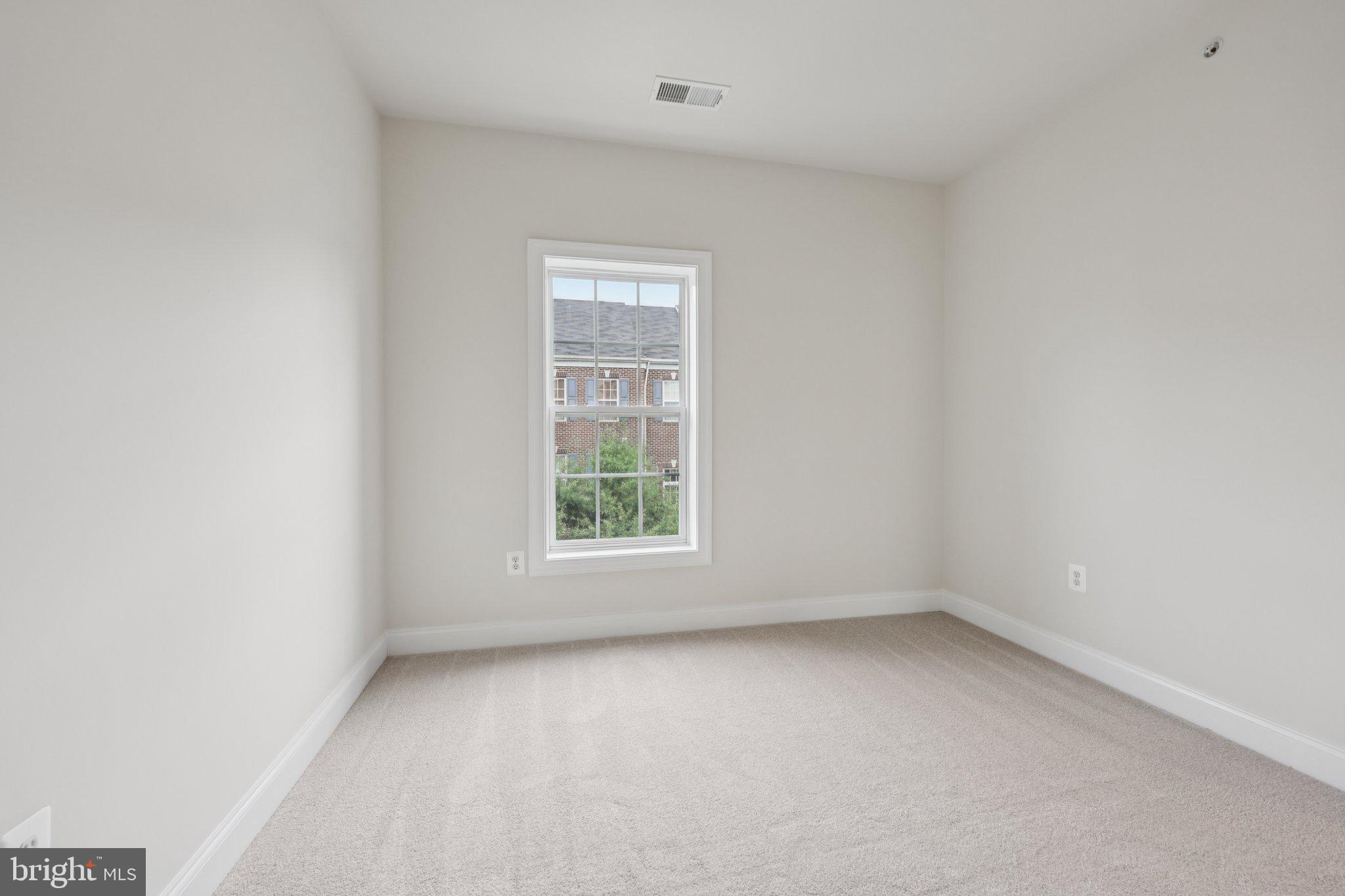 POTOMAC CLUB - Residential