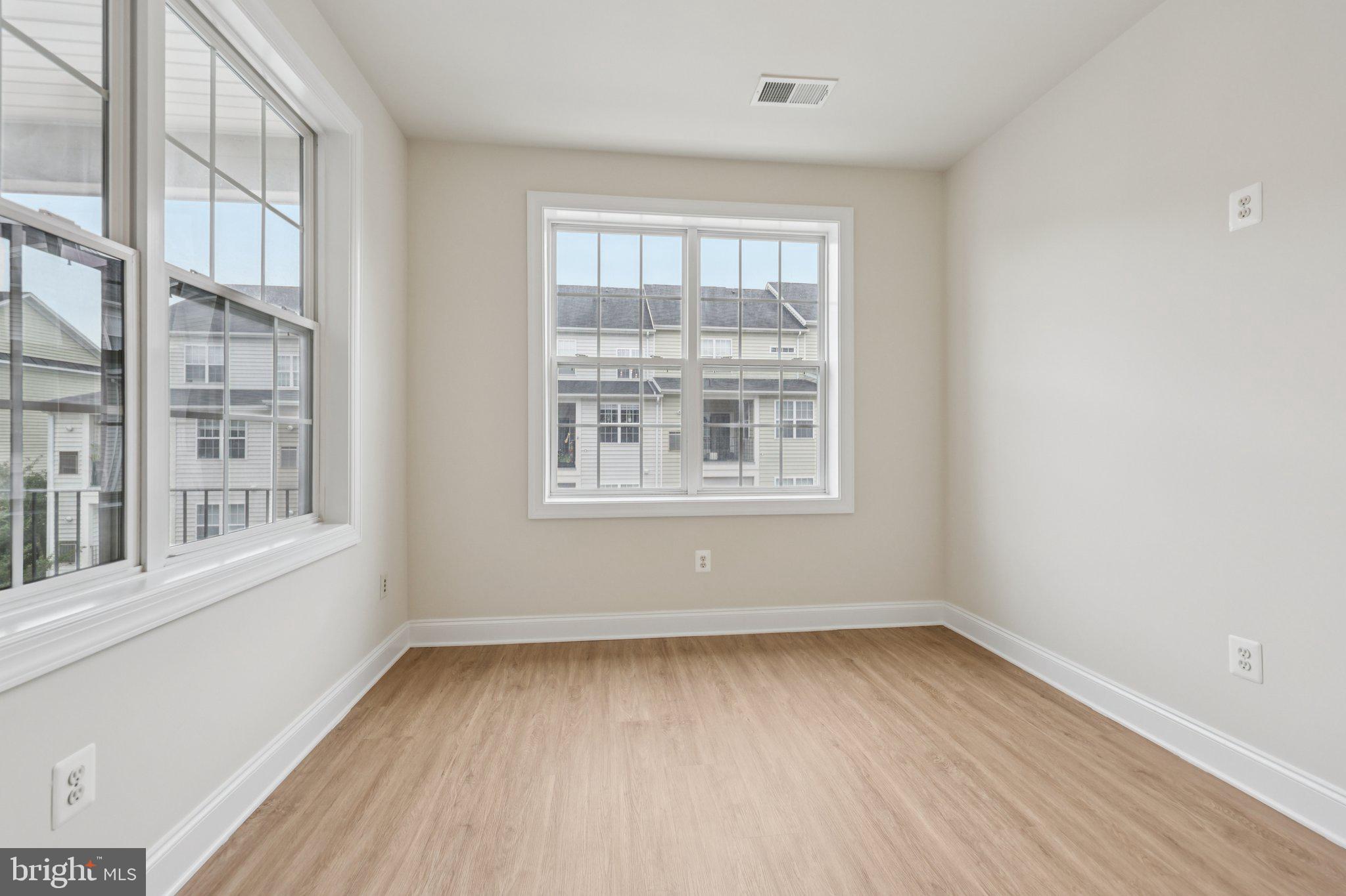 POTOMAC CLUB - Residential