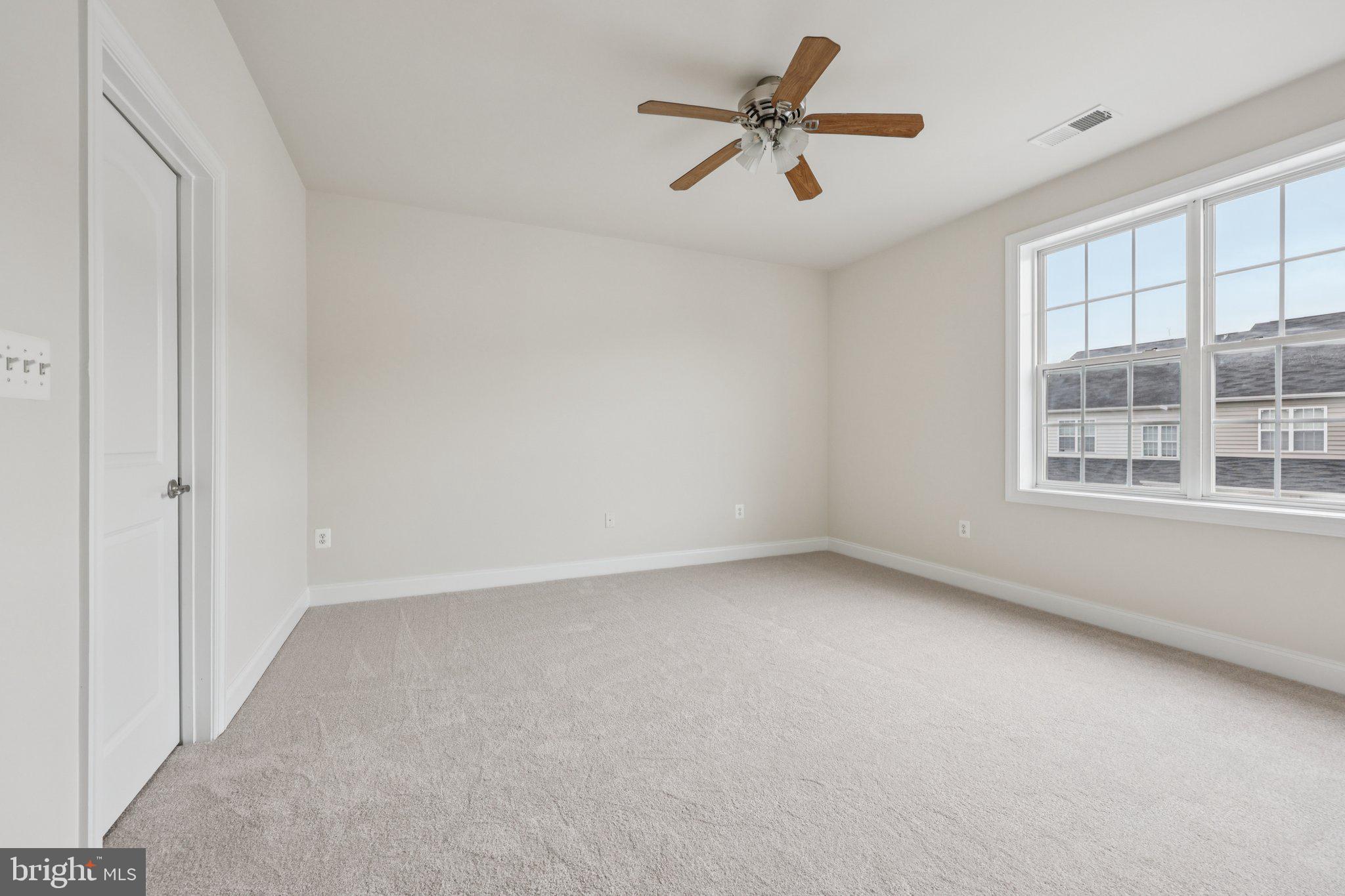 POTOMAC CLUB - Residential