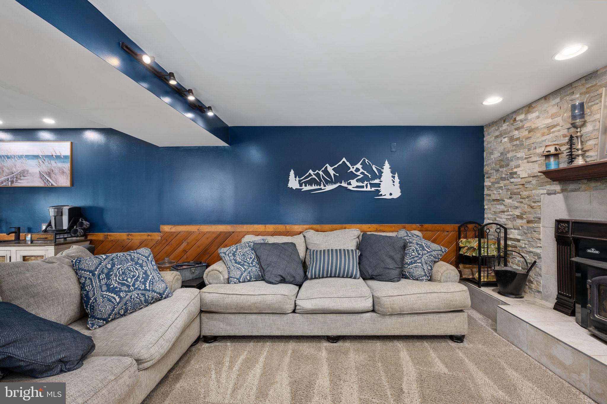 BULL RUN MOUNTAIN - Residential