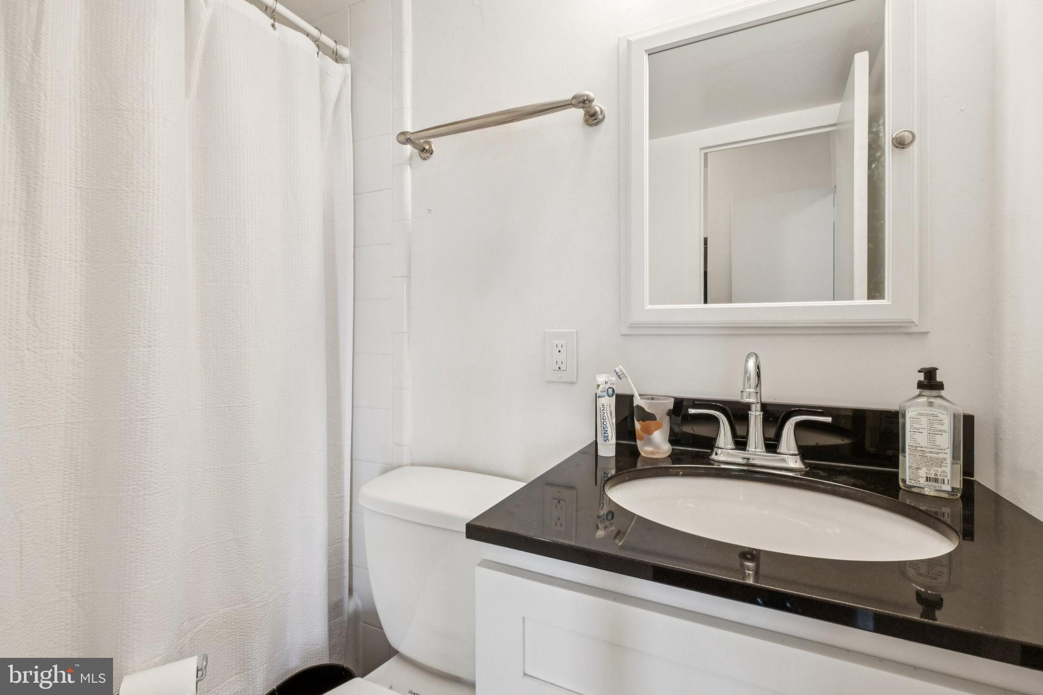 WASHINGTON SQ - Residential