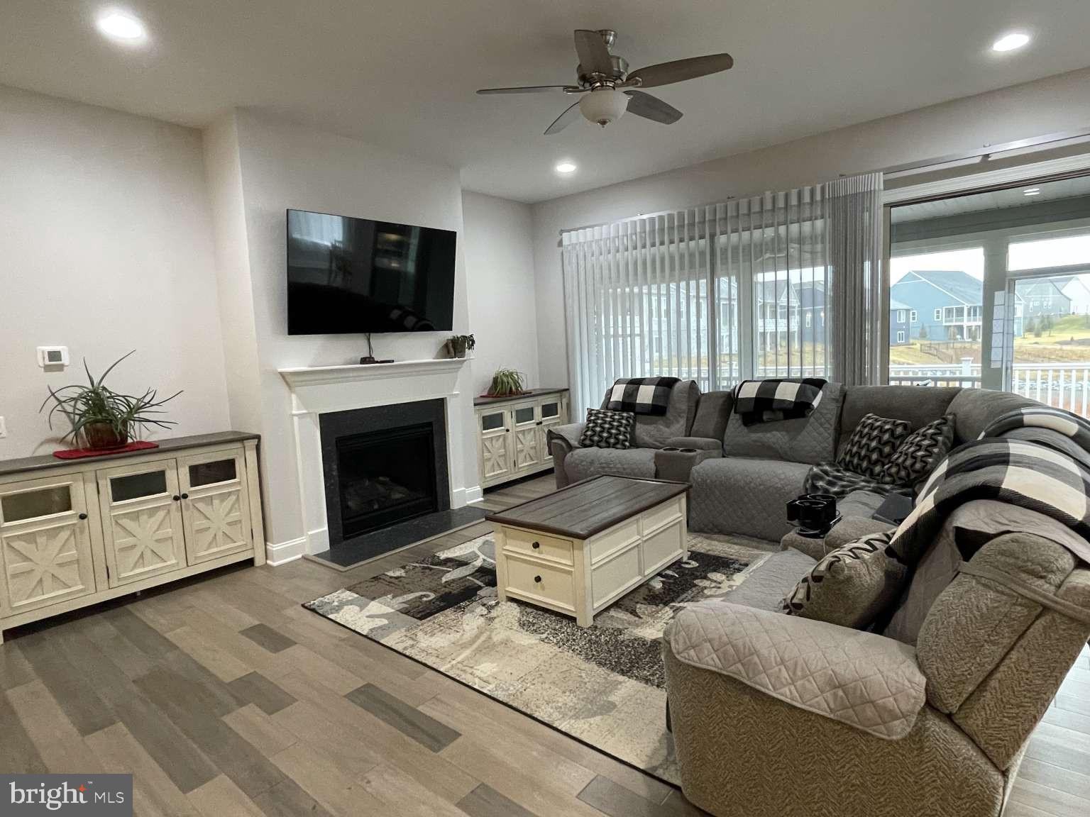 LAKE FREDERICK - Residential