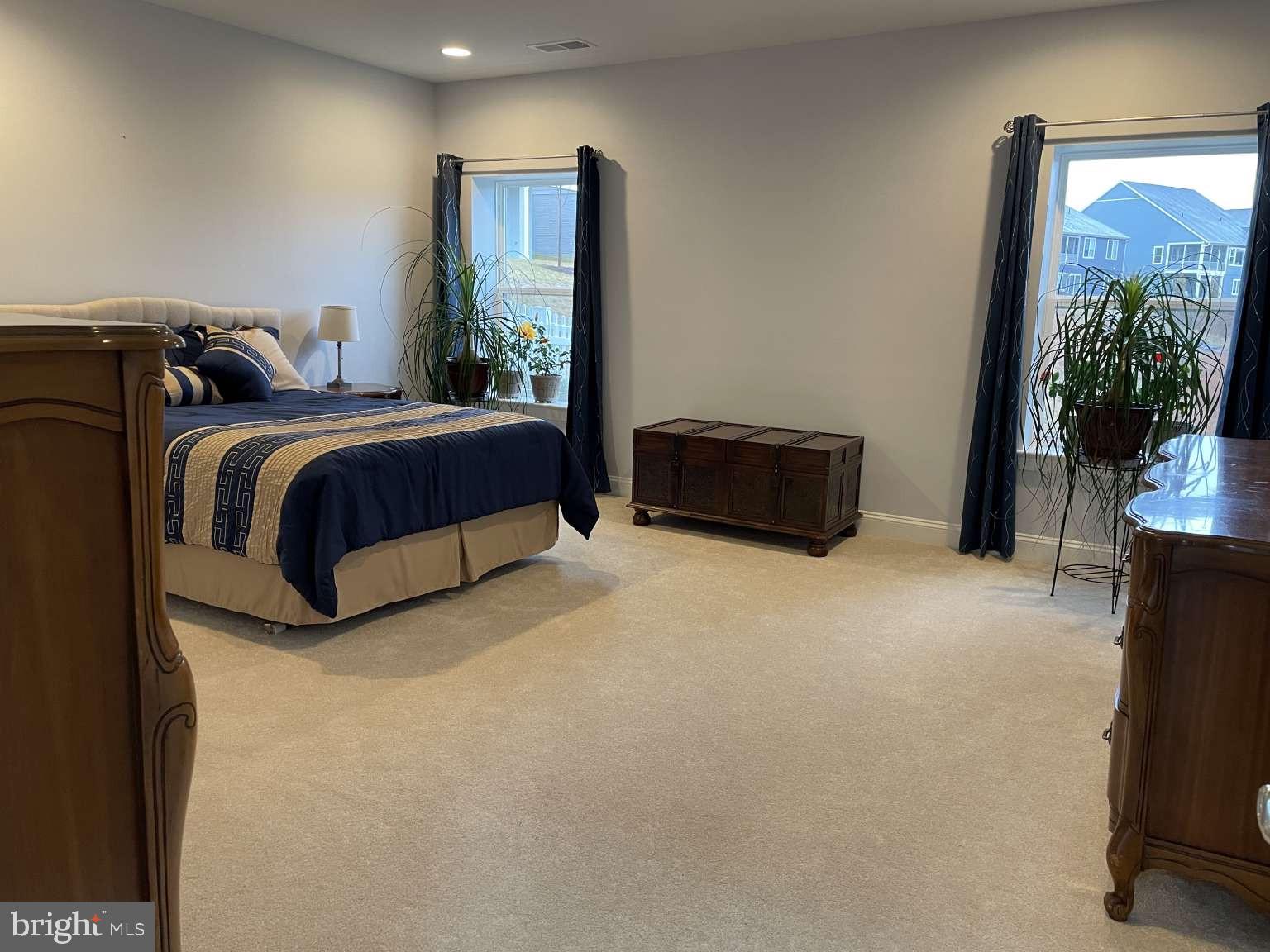 LAKE FREDERICK - Residential