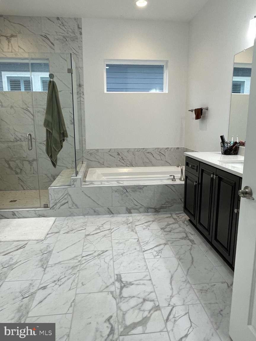 LAKE FREDERICK - Residential