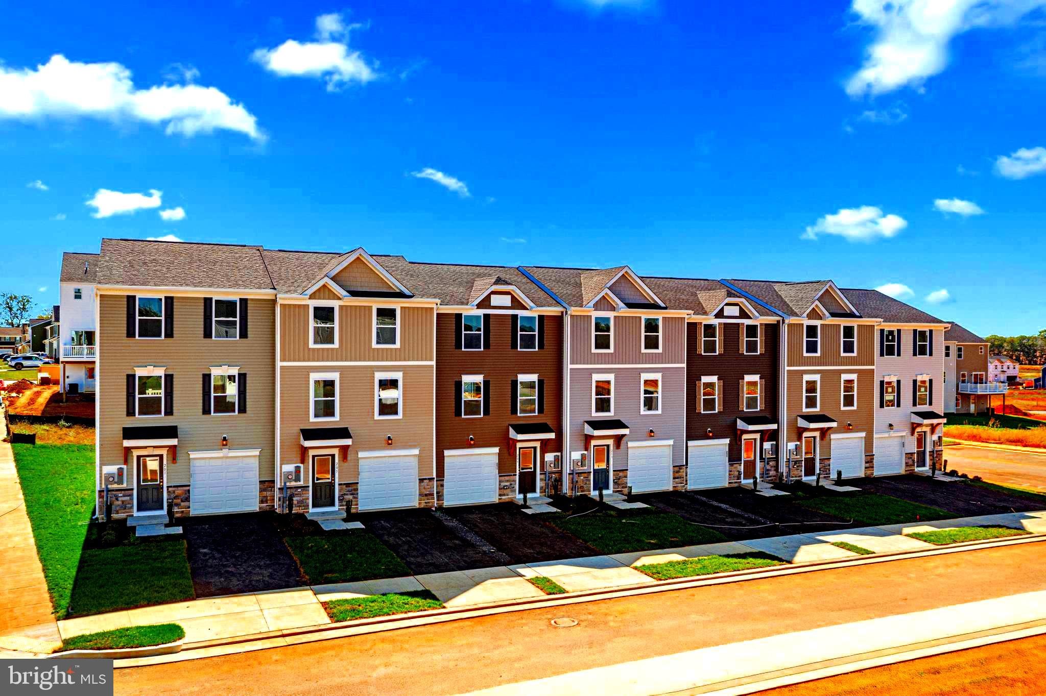 HomeSite 1999 HUNTWELL WEST AVENUE