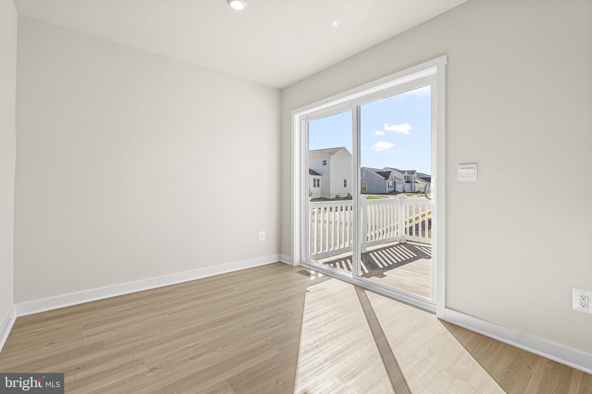 HUNTWELL WEST - Residential