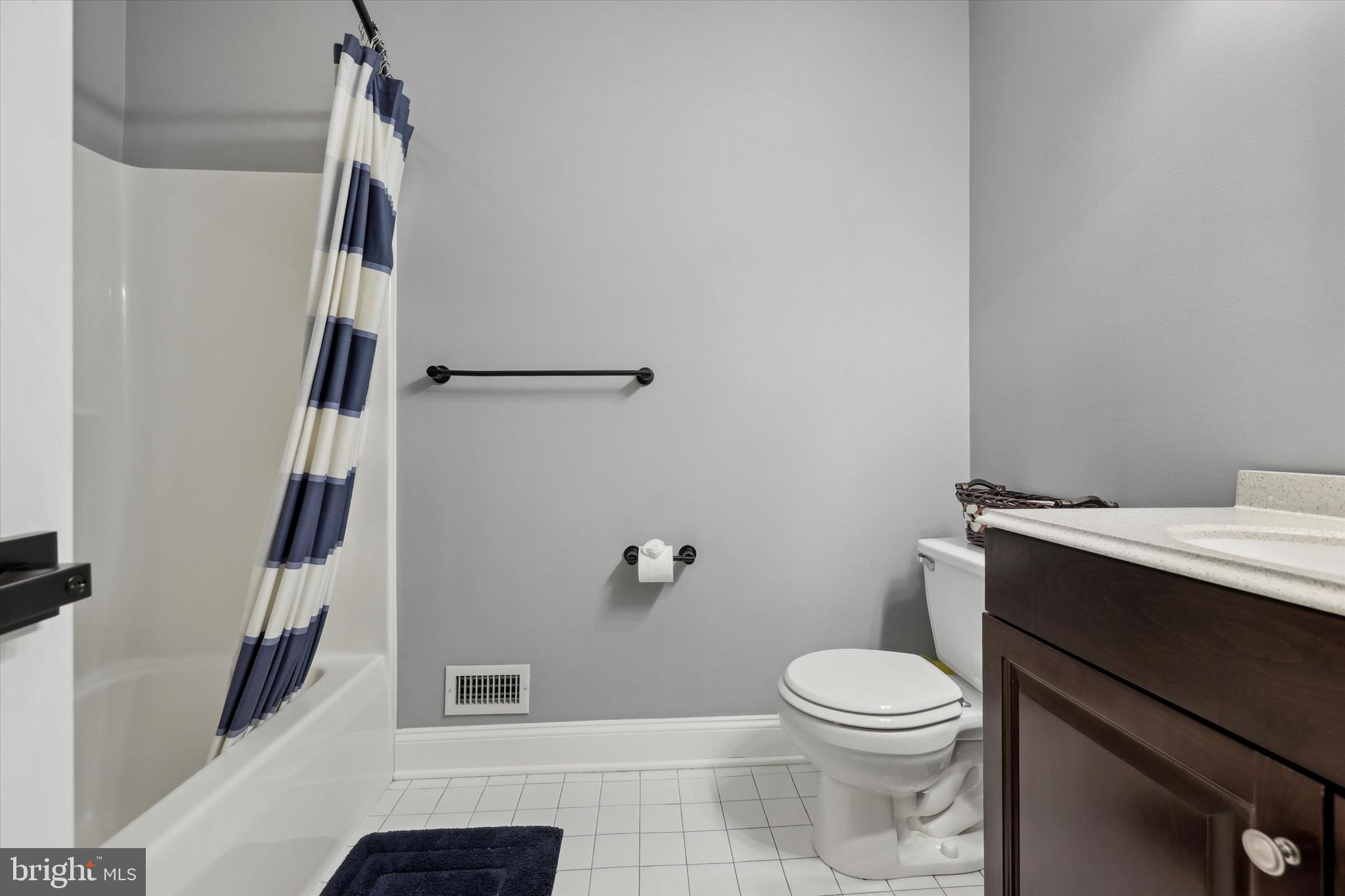 CEDAR POINTE - Residential