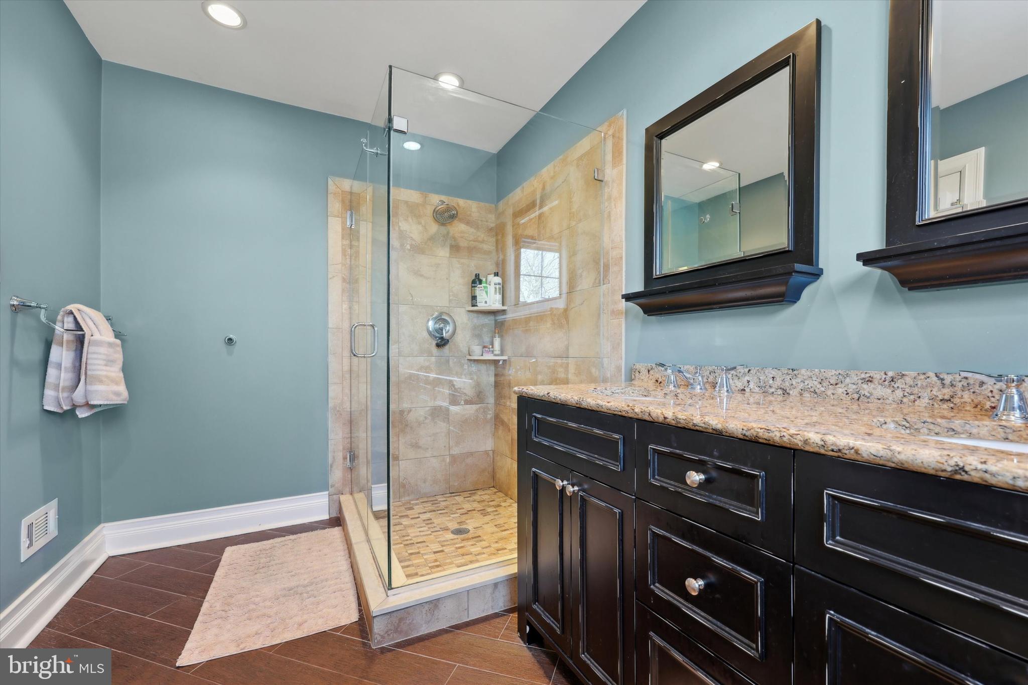 CEDAR POINTE - Residential