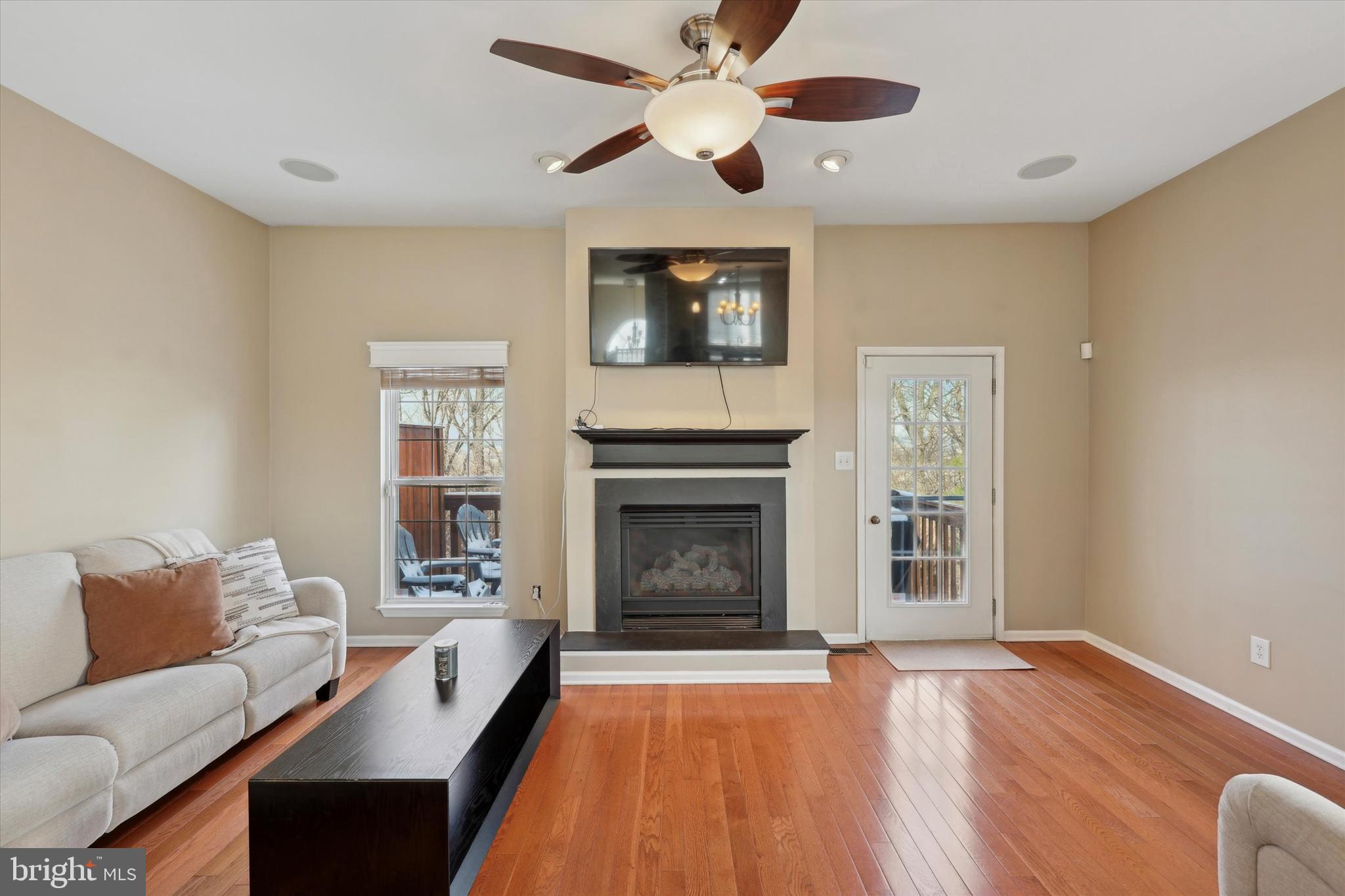 CEDAR POINTE - Residential