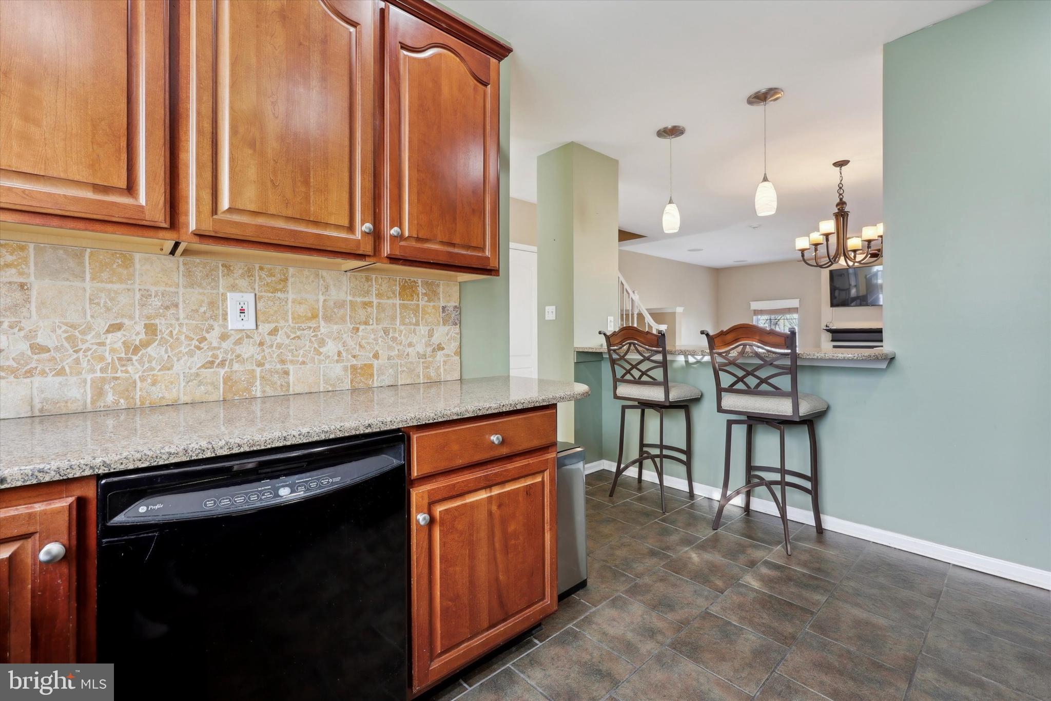 CEDAR POINTE - Residential