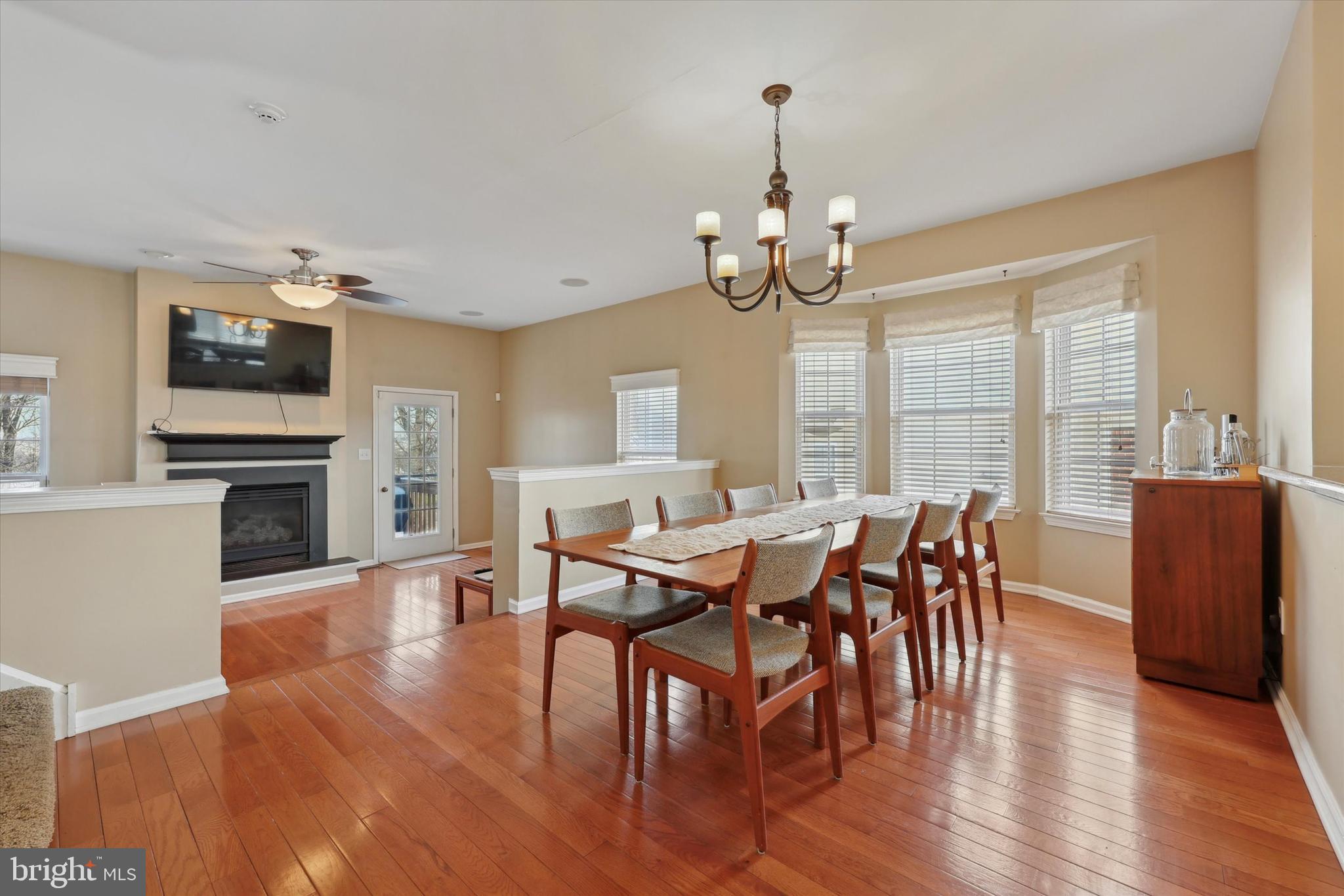 CEDAR POINTE - Residential