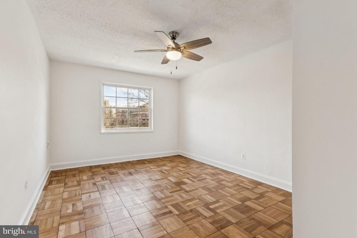 POTOWMACK CROSSING - Residential