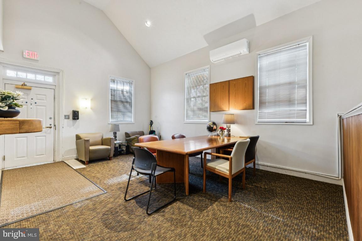 POTOWMACK CROSSING - Residential