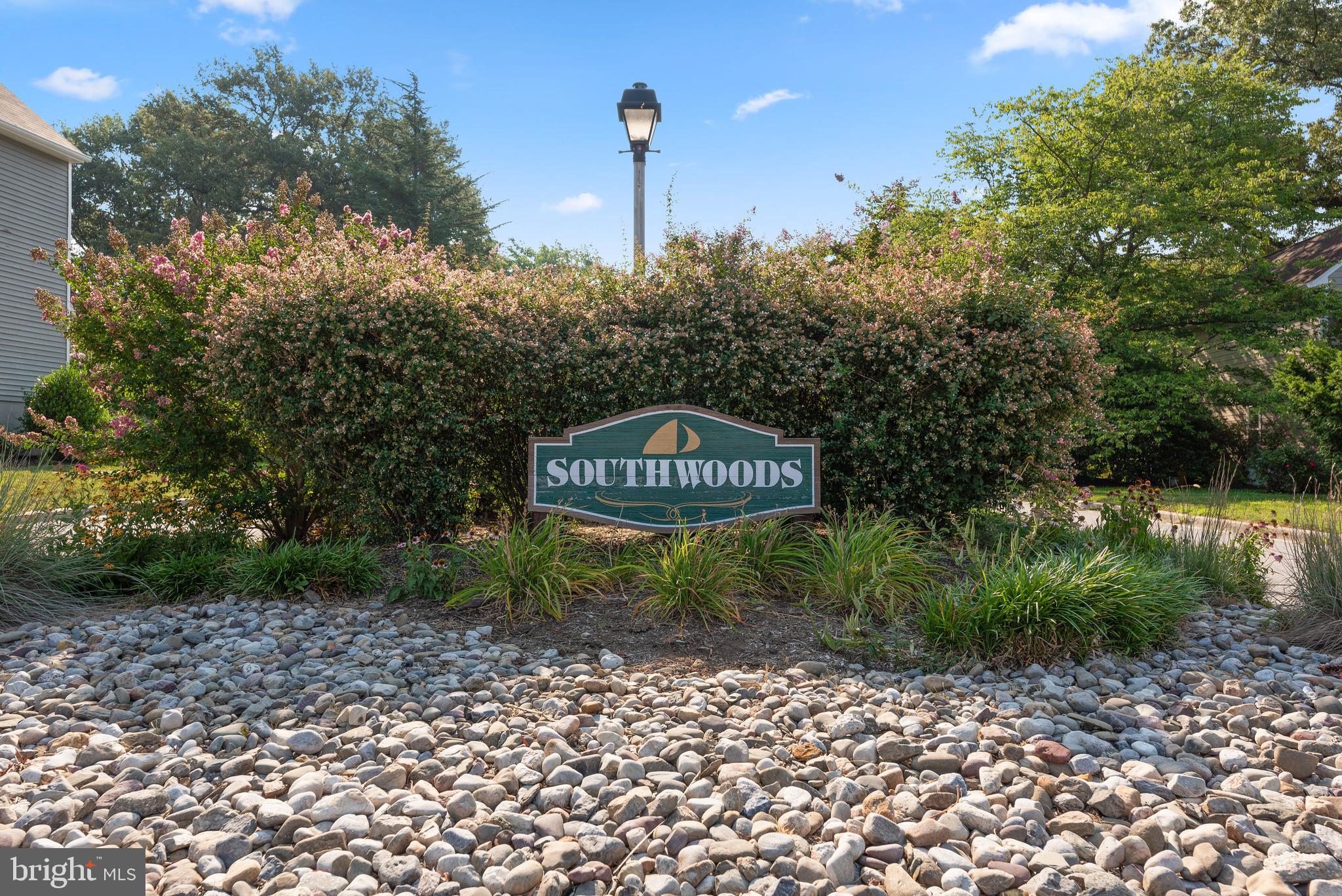 SOUTHWOODS - Residential