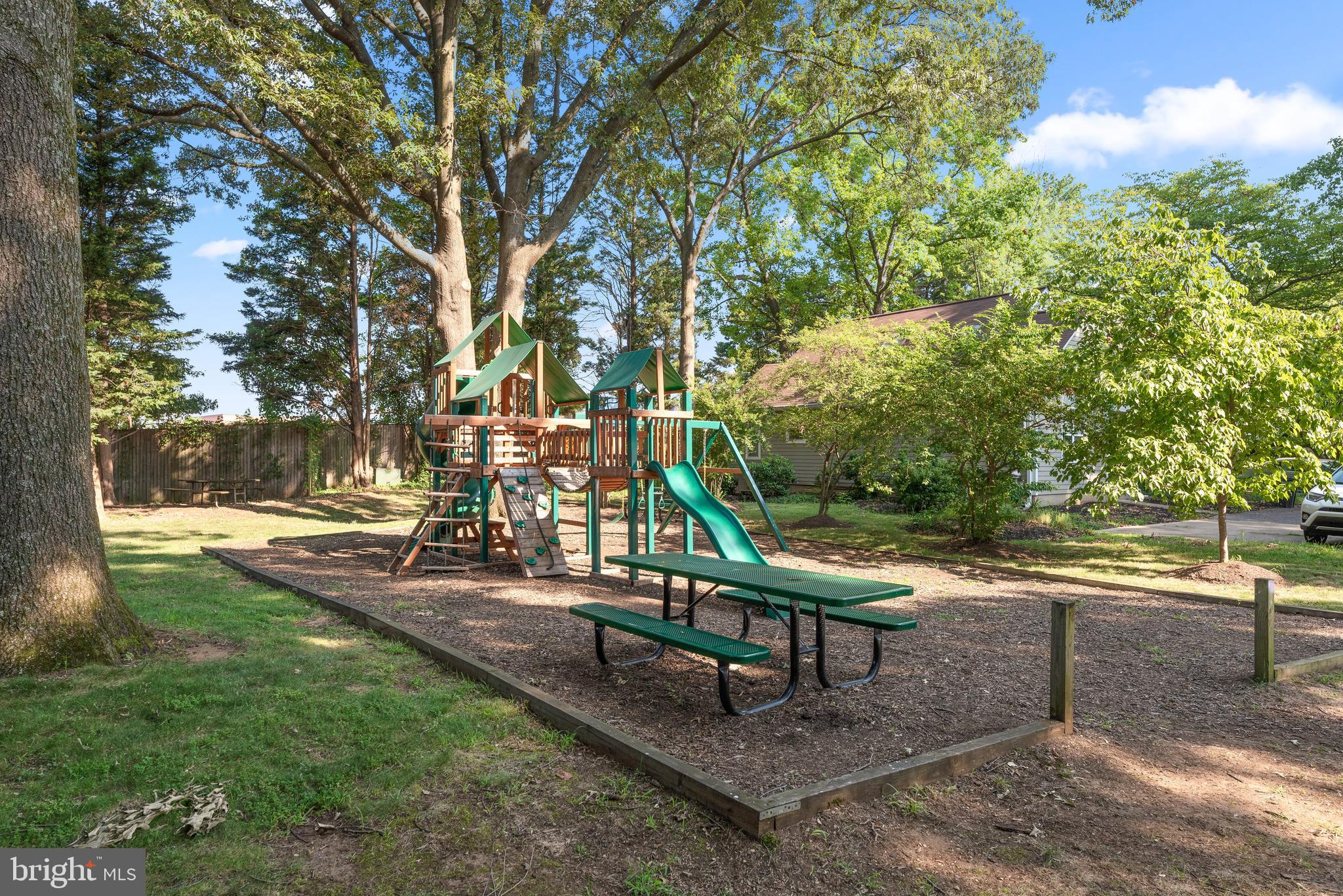 SOUTHWOODS - Residential