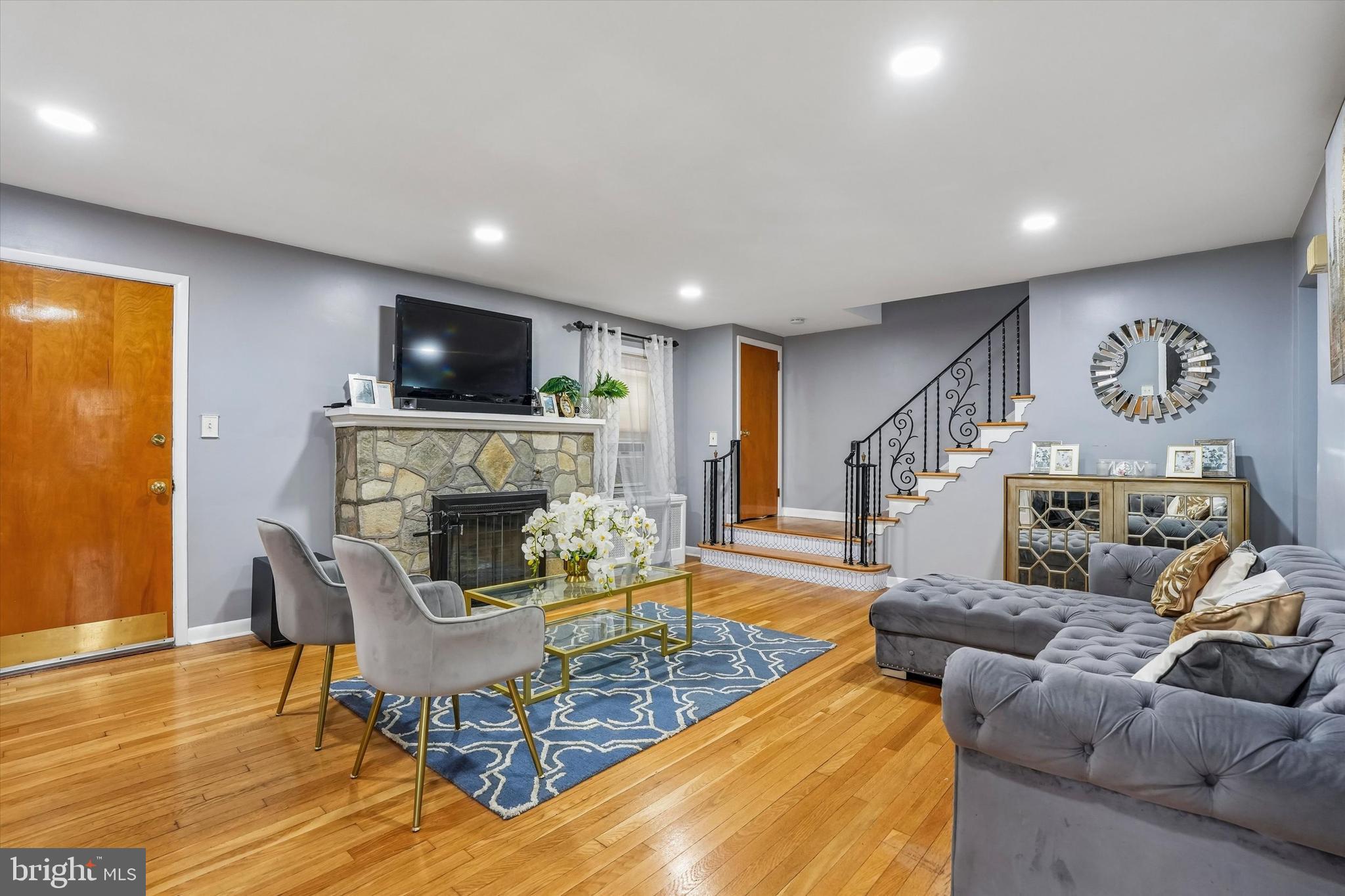 162 REDFERN STREET
