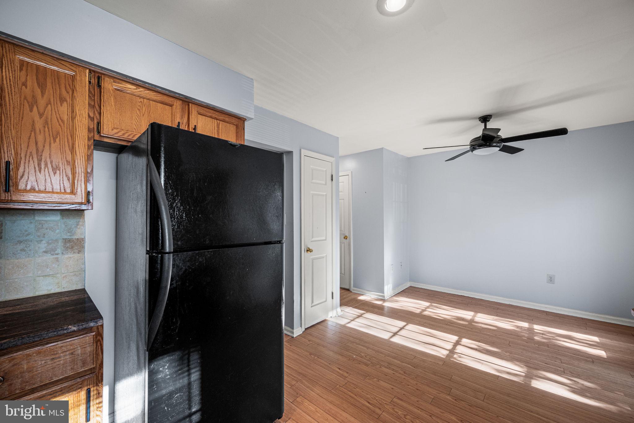 EAST FALLS - Residential Lease