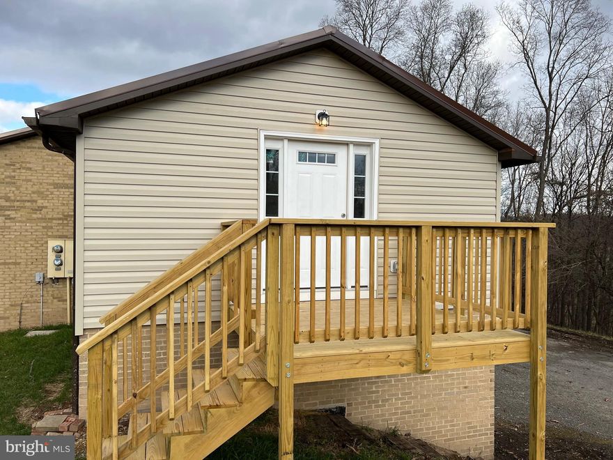 Welcome Home to this Recently remodeled Efficiency  Apartment with open concept with 1 bath close to downtown, shopping and easy commuting distance to MD, PA, VA and 81/ 70.  Pets are welcome with Deposit and monthly pet rent. Their are restrictions with pets (breed, weight and number).  Weichert Application only! No Smoking!  Applicant must pass Criminal, Credit and background, all applicants living in the home over the age of 18 MUST complete an application.
Owner pays Trash, water and sewer.