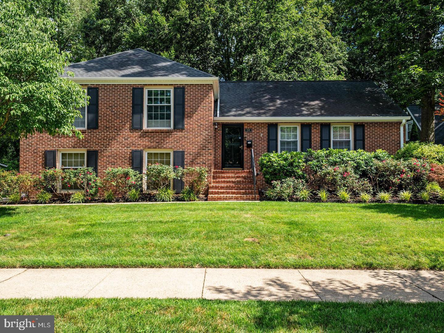1589 CROFTON PARKWAY