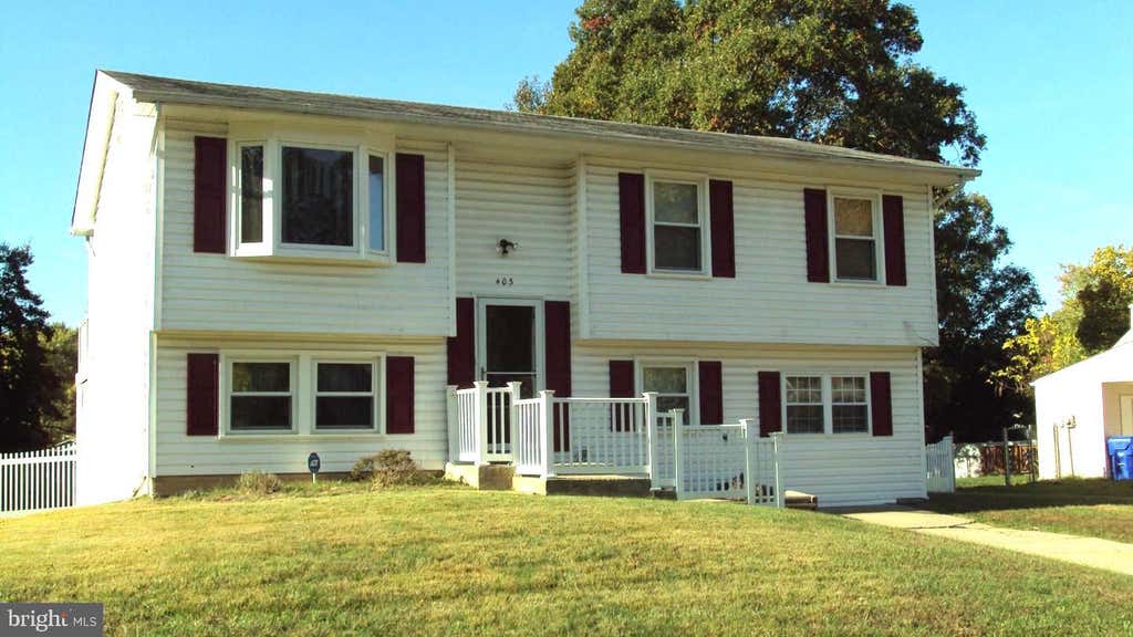 Photo of 403 University Drive, WALDORF, MD 20602 (MLS # MDCH2058312)