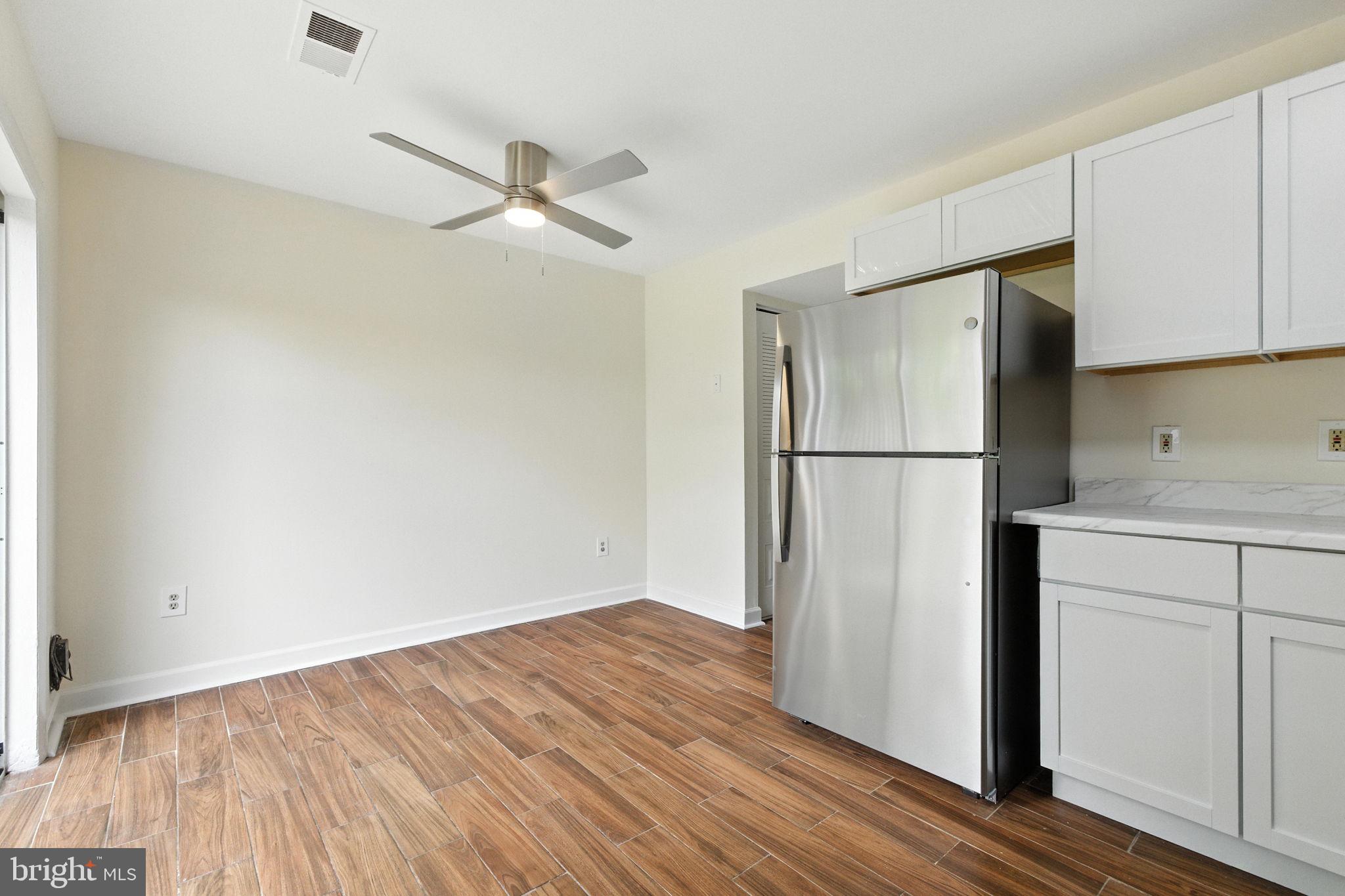 REFLECTION LAKE - Residential