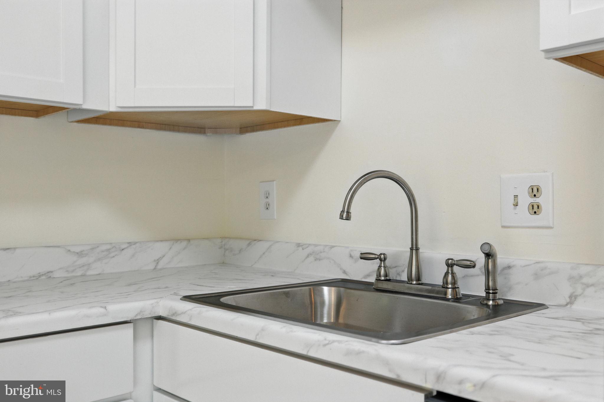 REFLECTION LAKE - Residential