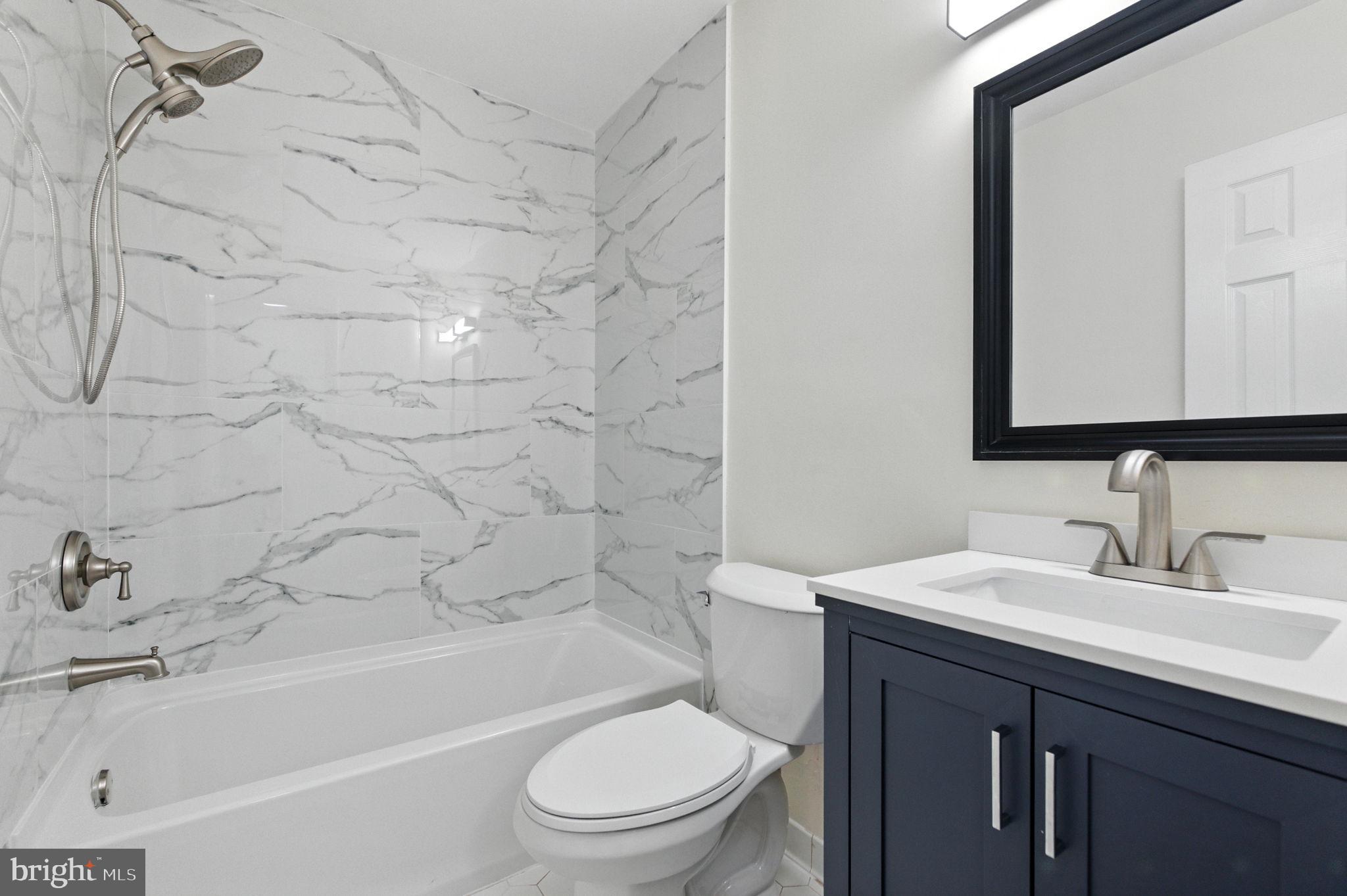 REFLECTION LAKE - Residential