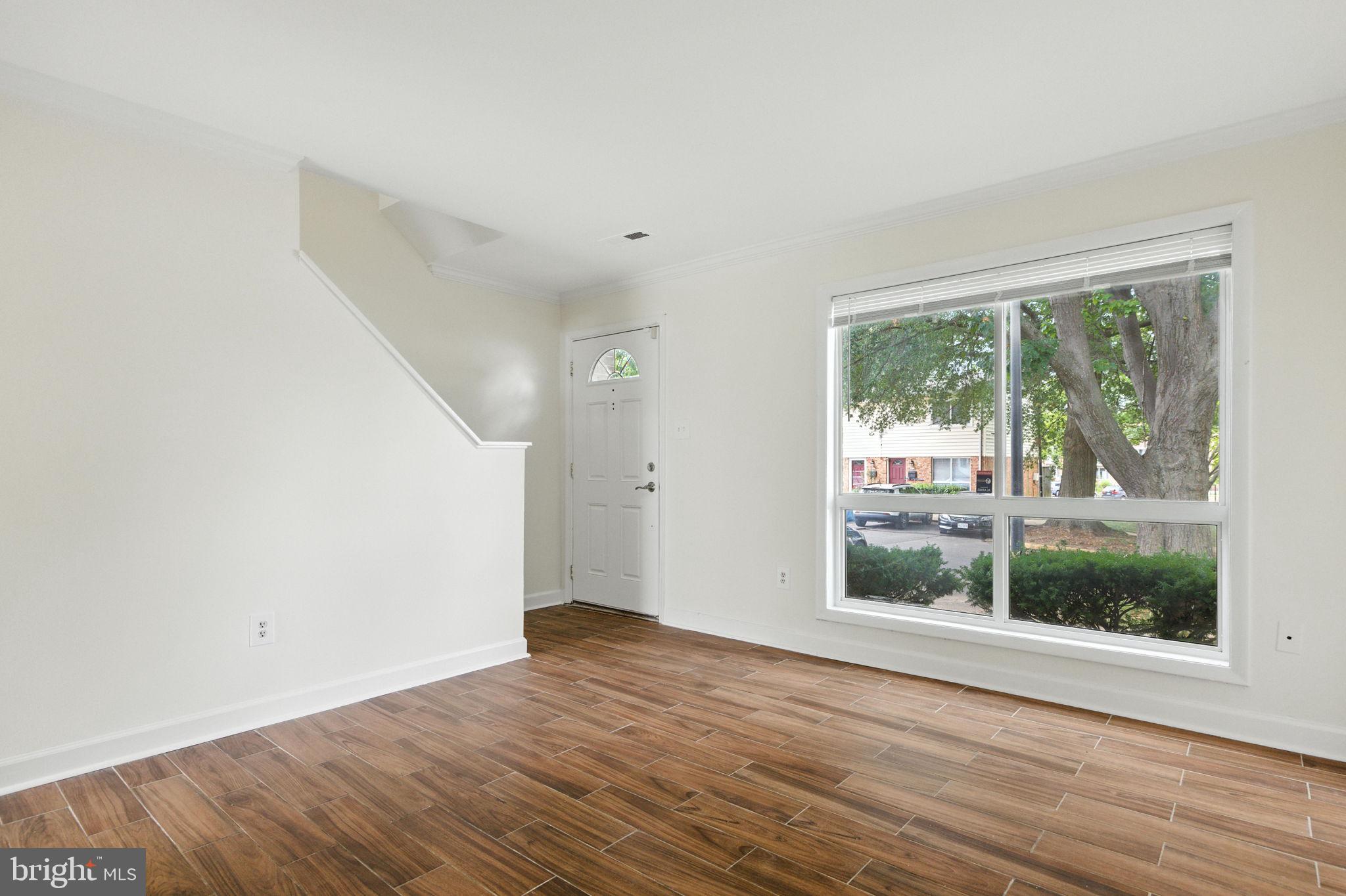 REFLECTION LAKE - Residential