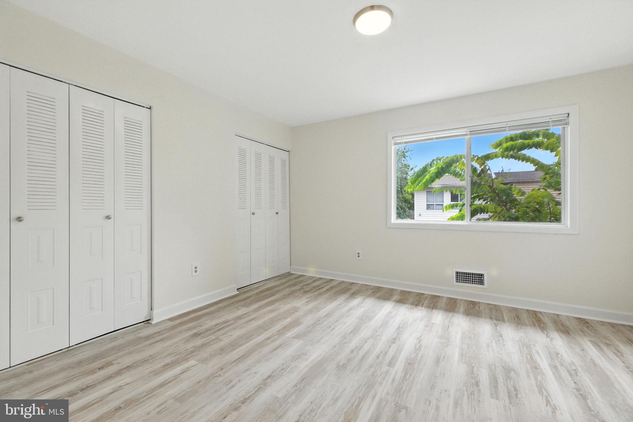 REFLECTION LAKE - Residential