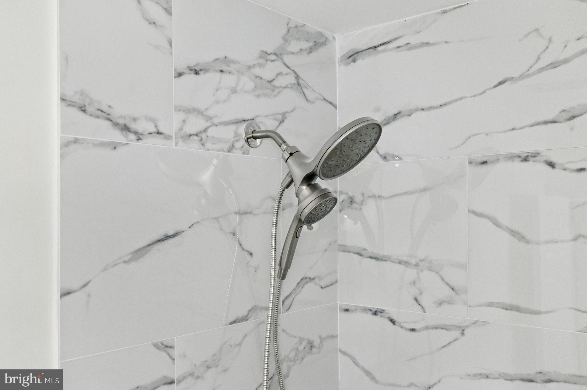 REFLECTION LAKE - Residential