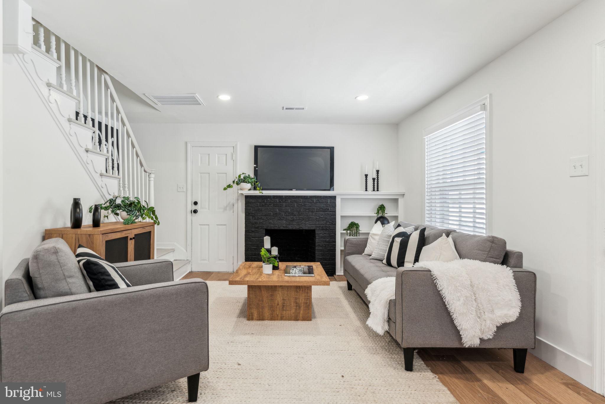 ROSEDALE - Residential