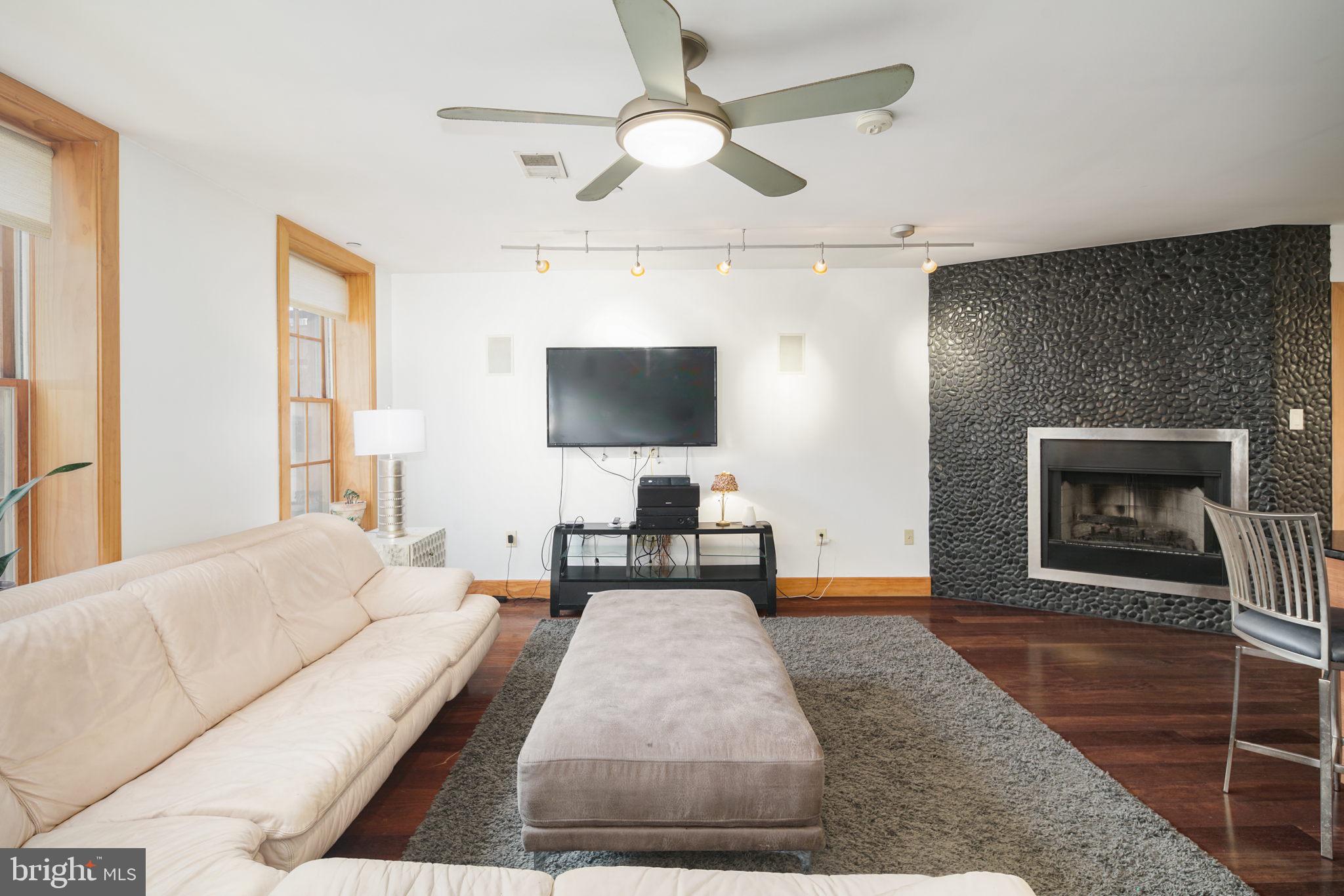 OLD CITY - Residential Lease