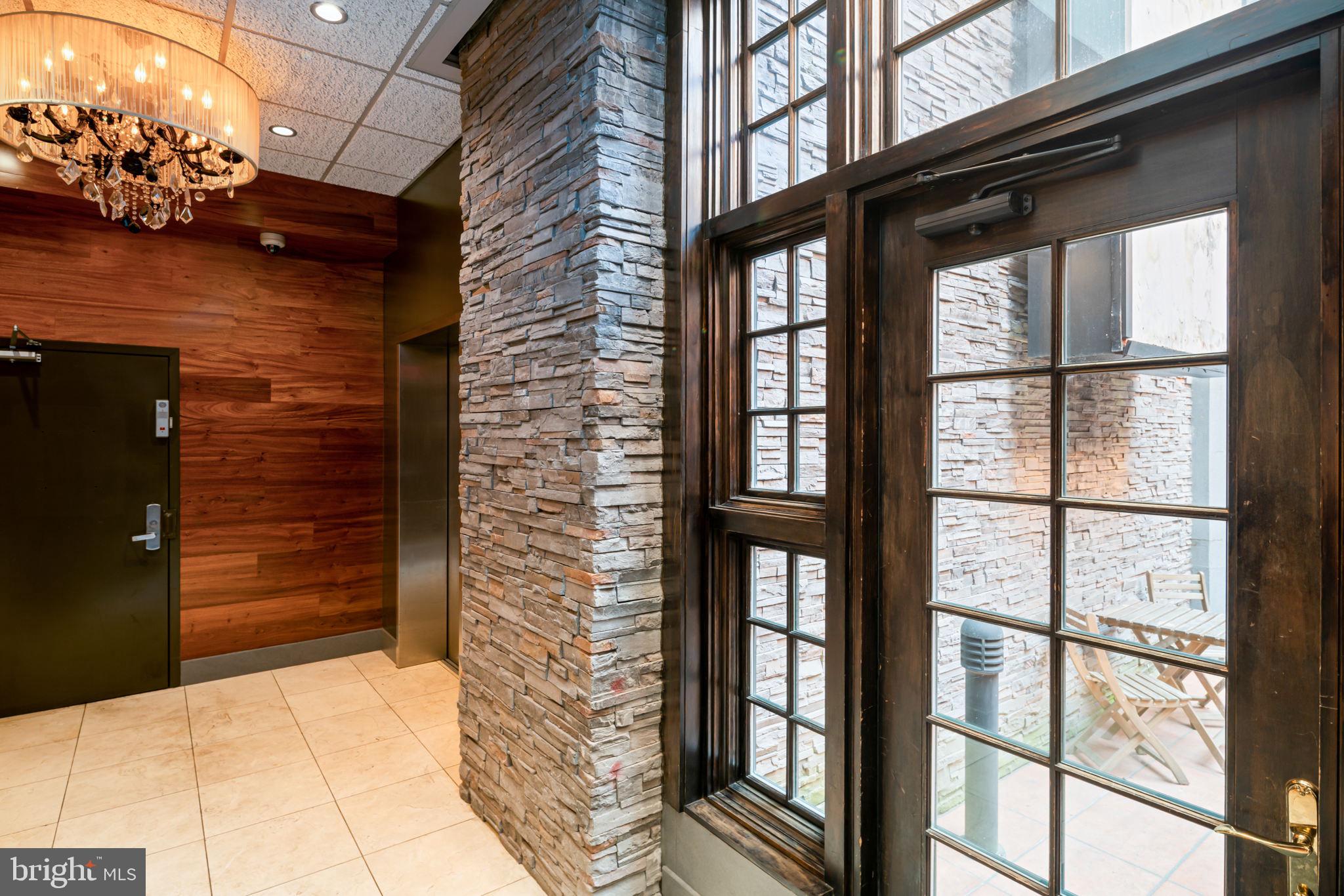 OLD CITY - Residential Lease