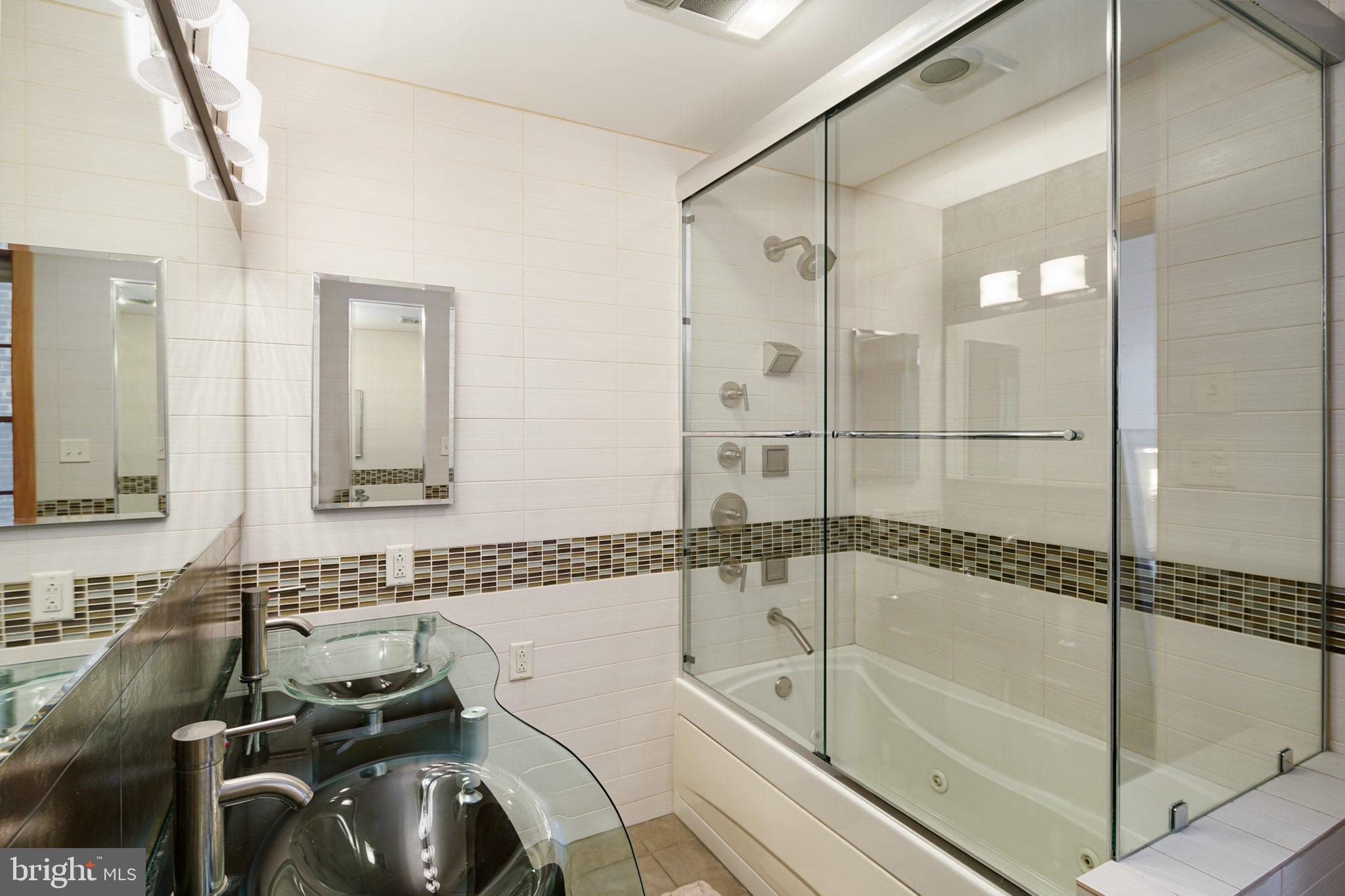 OLD CITY - Residential Lease