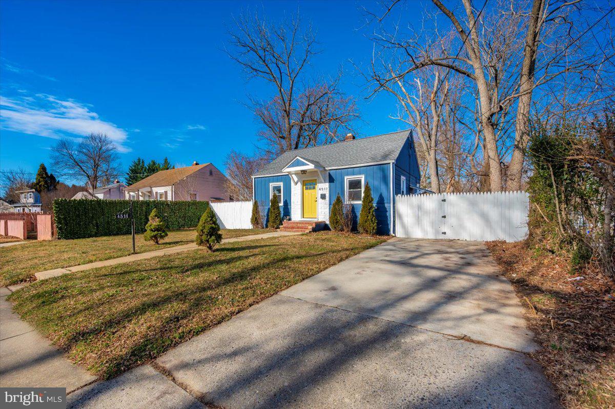 VIERS MILL VILLAGE - Residential