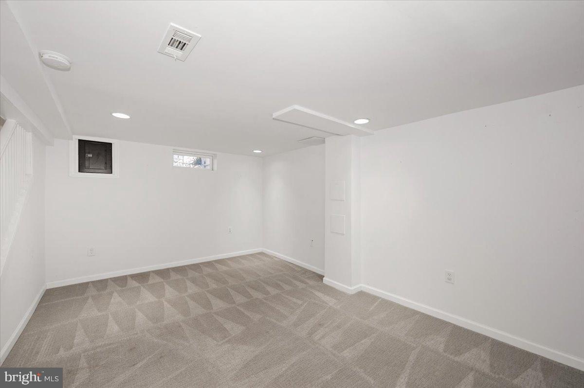 VIERS MILL VILLAGE - Residential