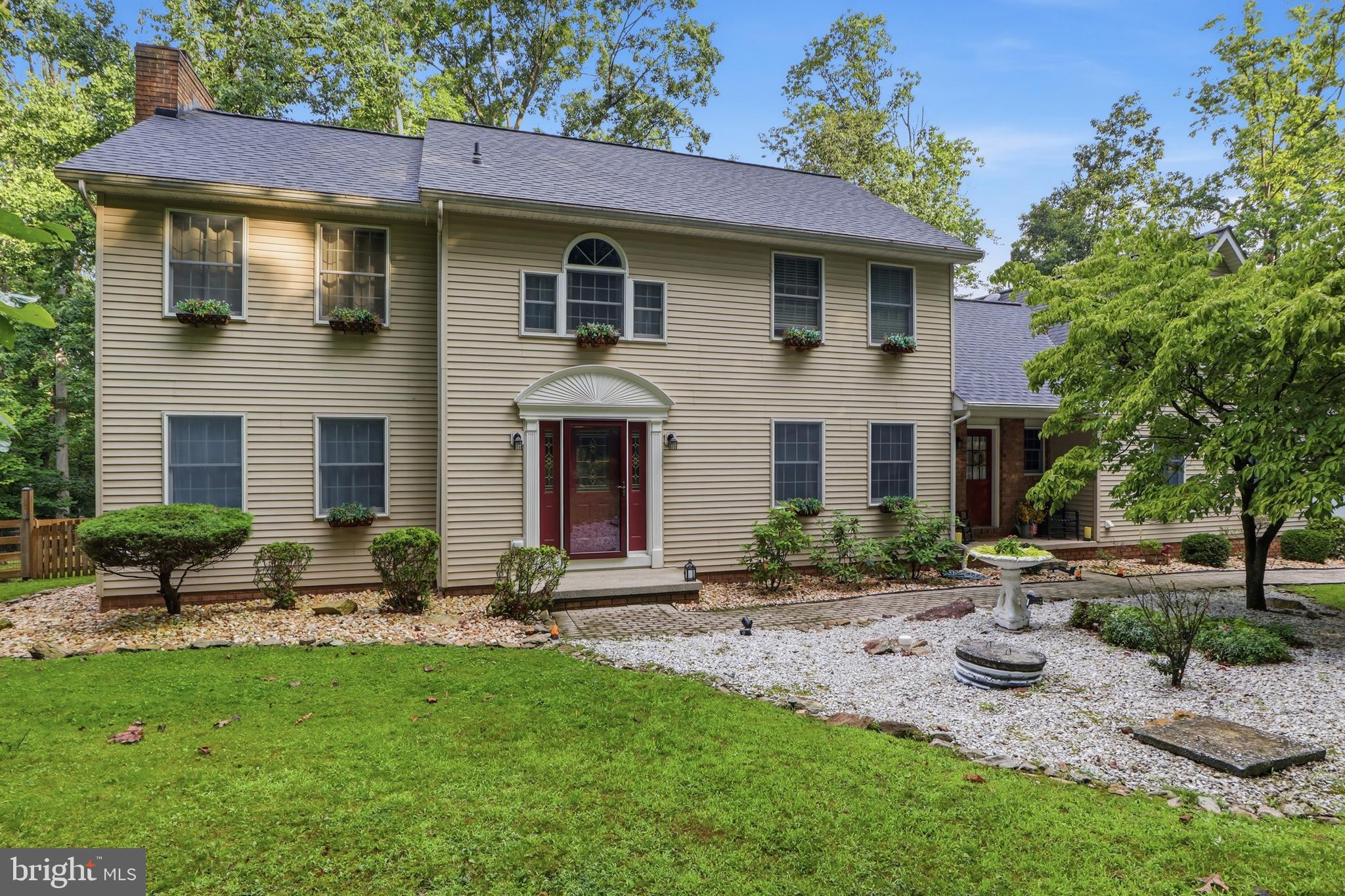 801 MOUNTAIN COURT