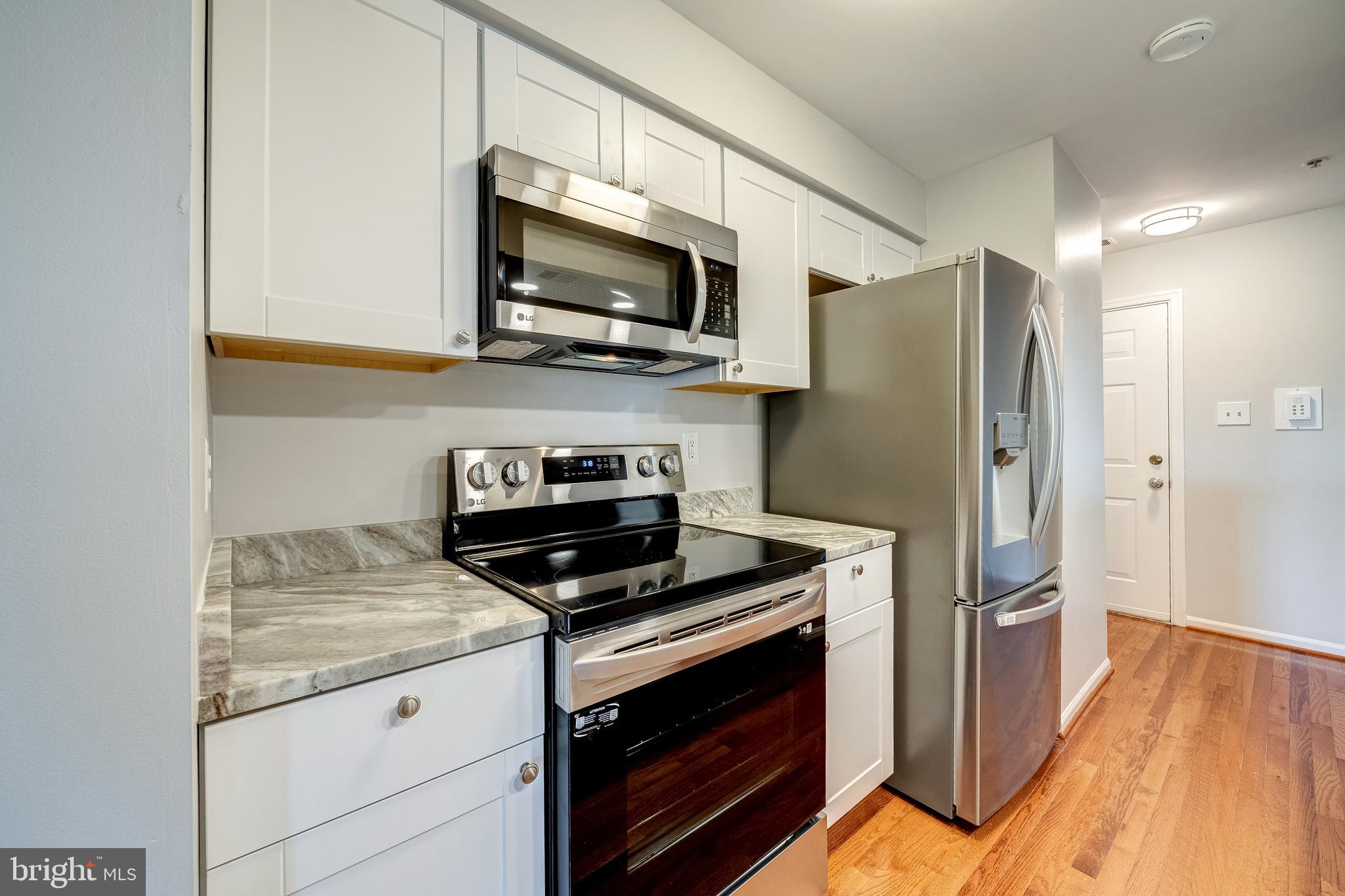 SENECA KNOLLS CODM - Residential Lease