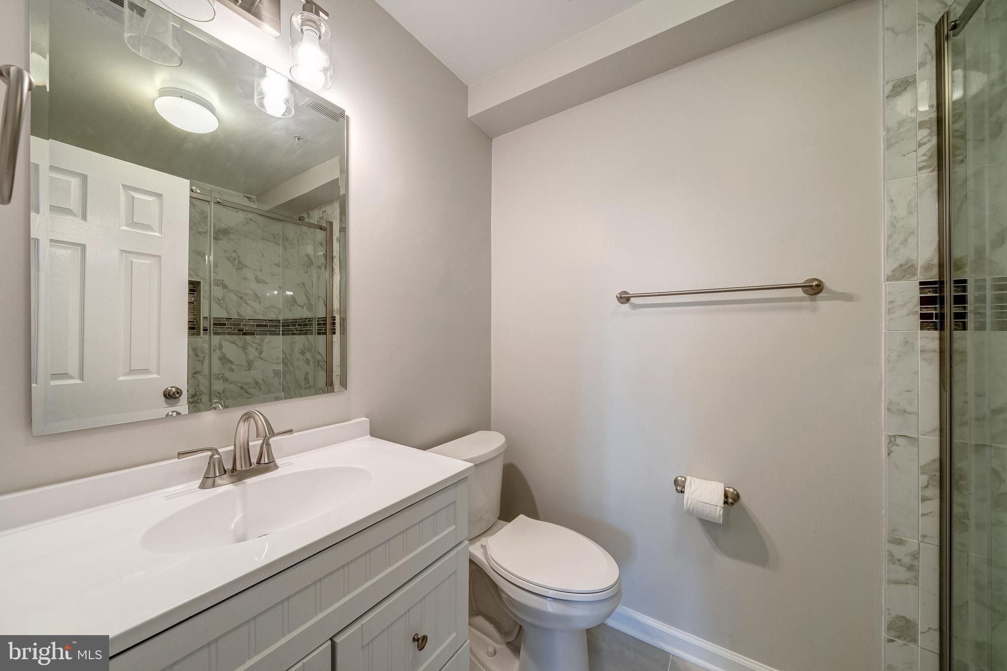 SENECA KNOLLS CODM - Residential Lease